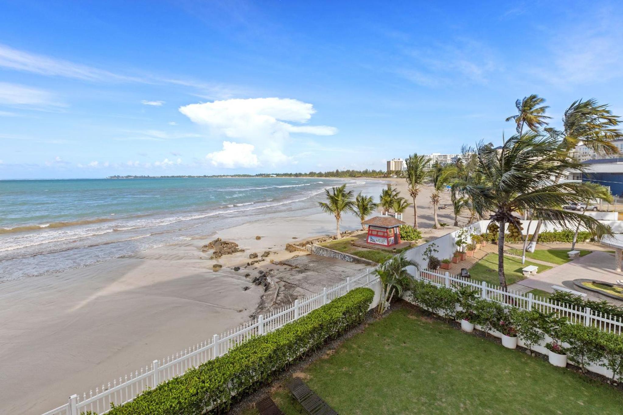 Amapola SeaSide Beach Front Apartment