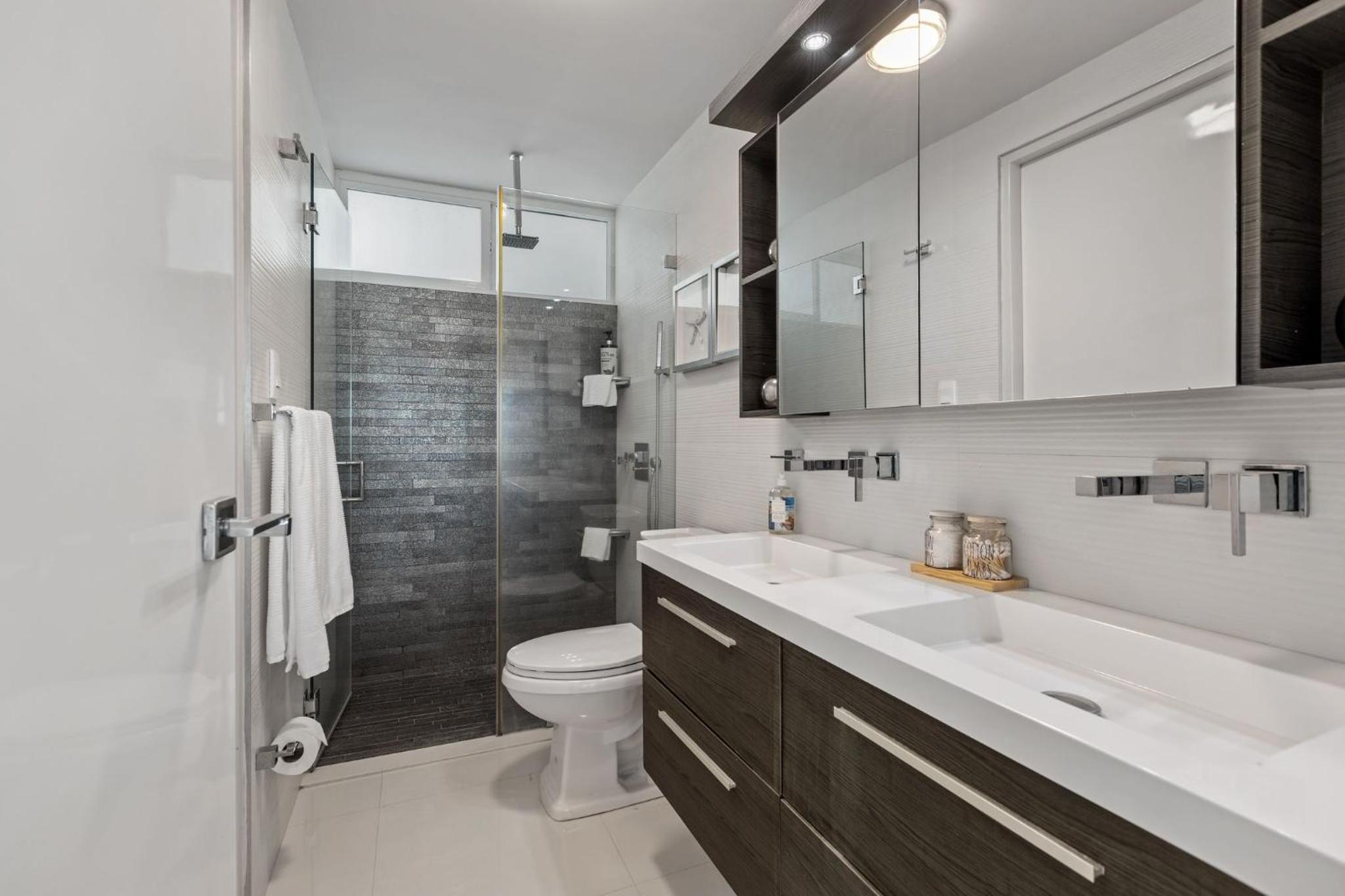 Amapola SeaSide Beach Front Apartment