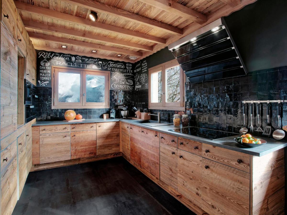 CHALET LES CERISES Jacuzzi, Sauna, Hammam, Cinéma