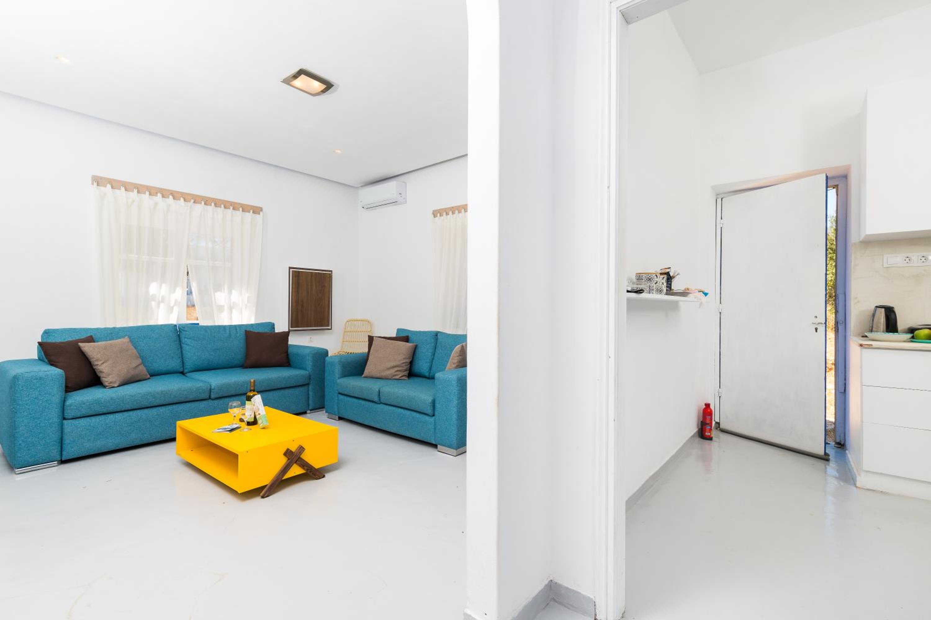 Blue Violet Apartment photo 4