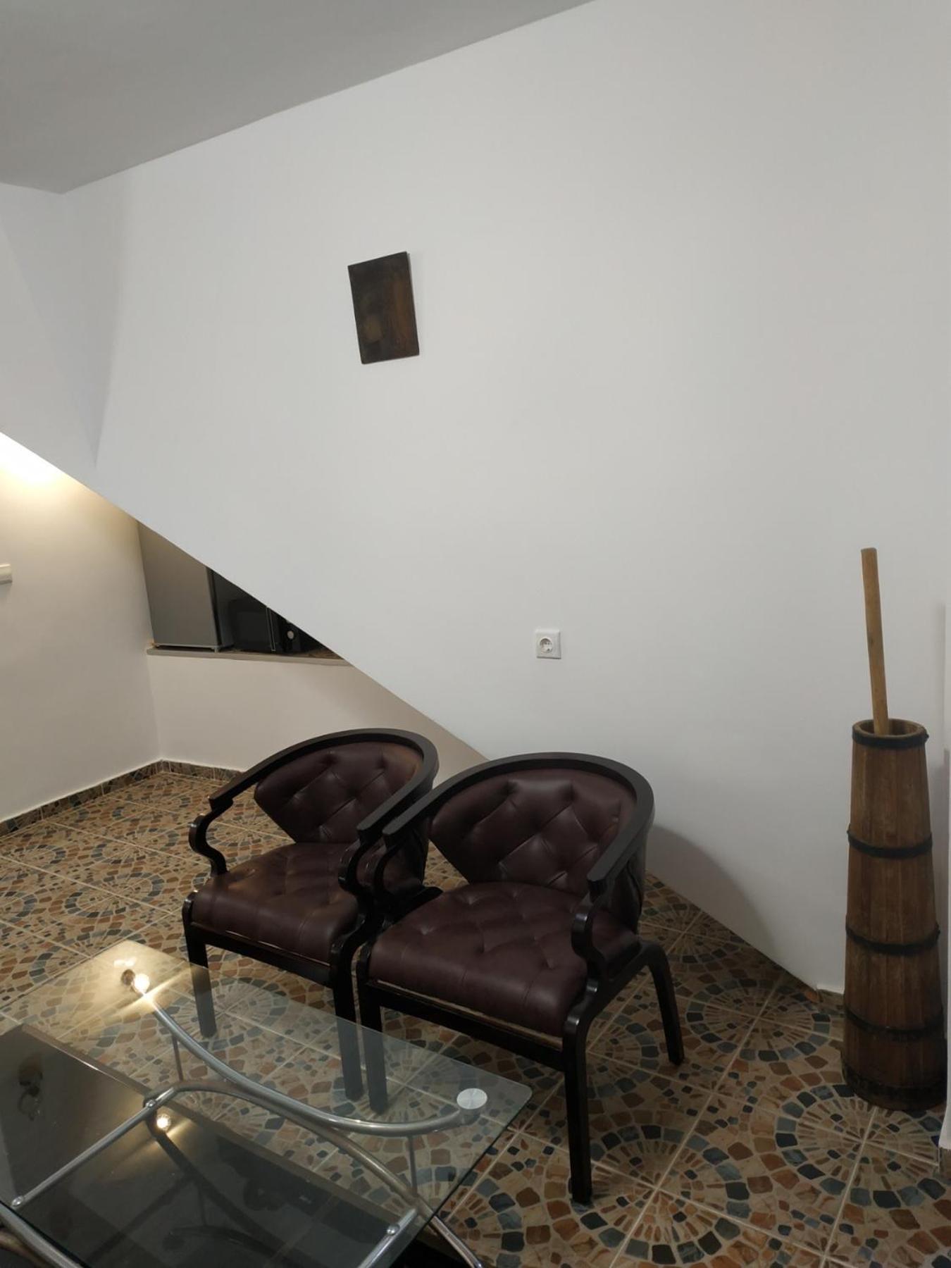 Къщата с разкопките - The house with the excavations