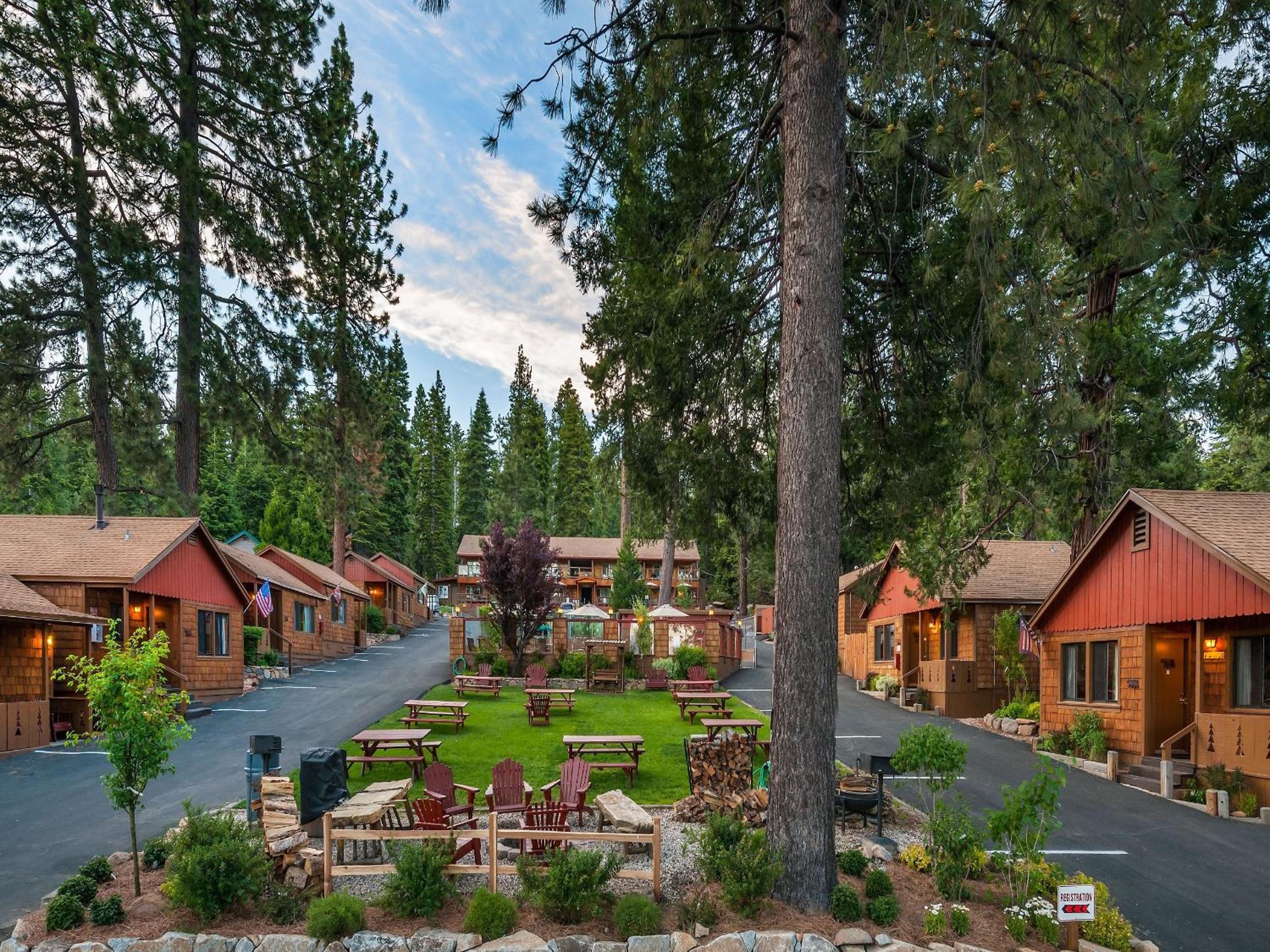 Cedar Glen Lodge - Property Image 3