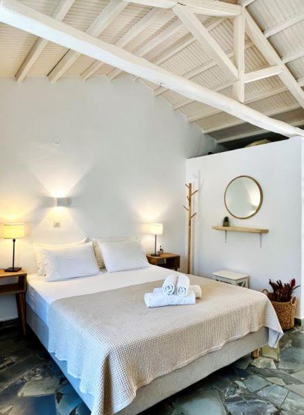 Lithea Villas and Studios by the Sea