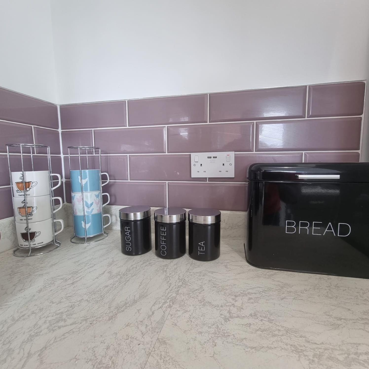 Modern 3bedroom house with Netflix & 2Driveway parking