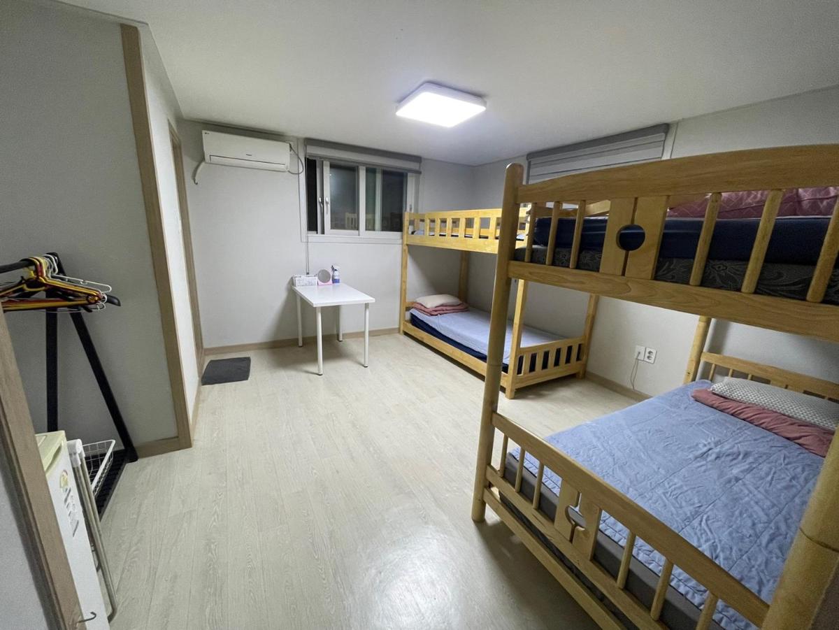 Twin Rabbit Guesthouse