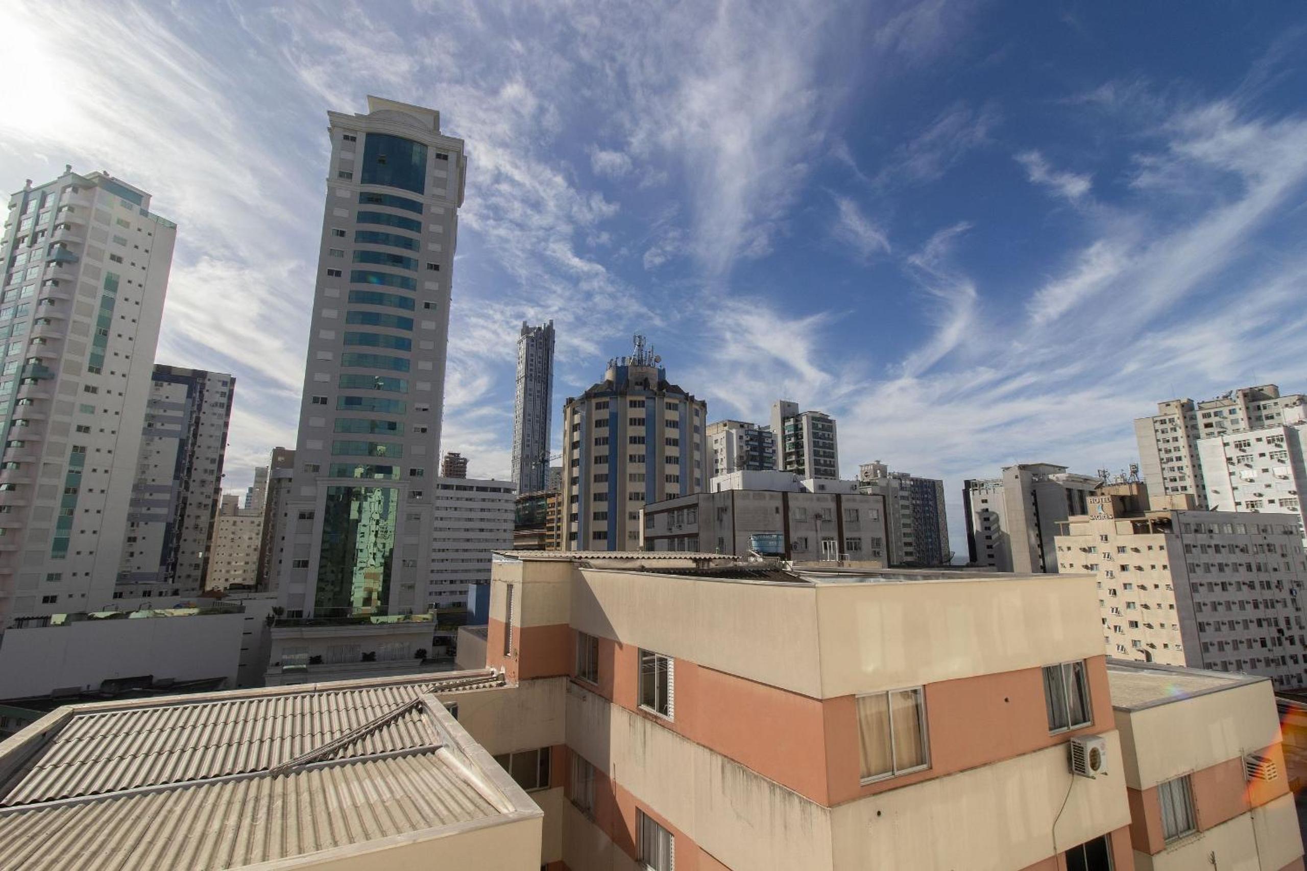 BK64 - Próx Calçadão, 2 Dorm Climatizados