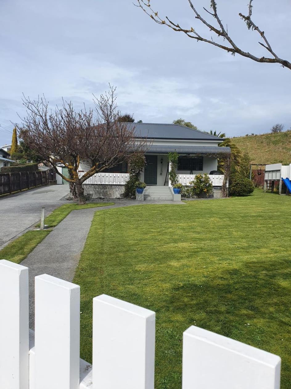 Charming Villa, Family Friendly, Handy to Town - KK14769 view 2