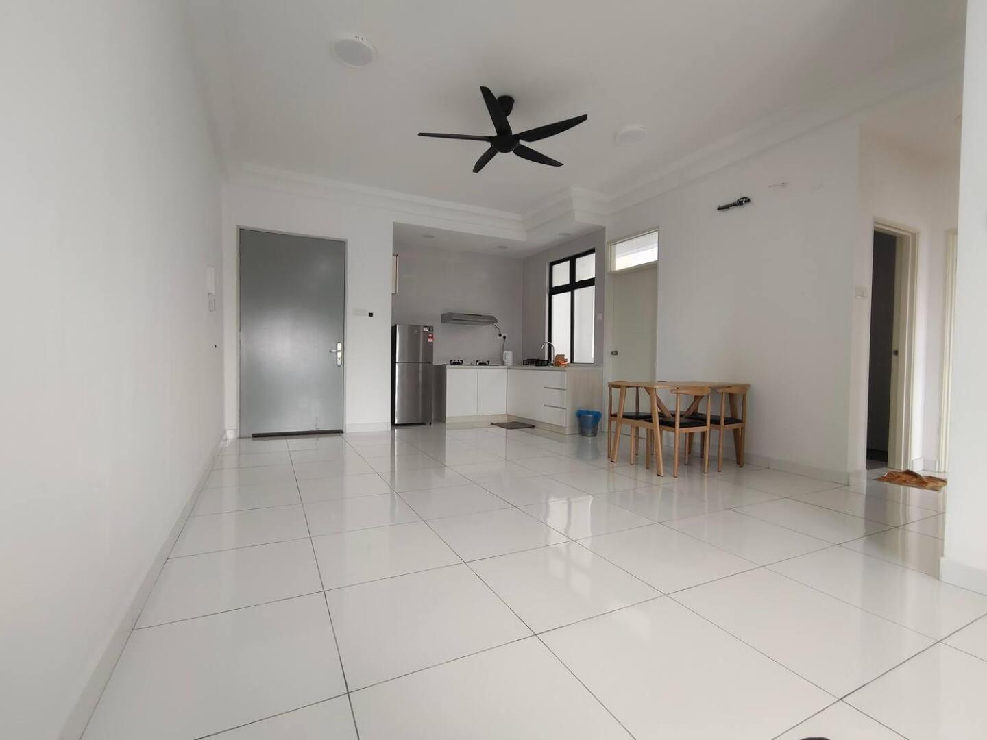 A2603 THE PLATINO NETFLIX PARADIGM MALL By STAY