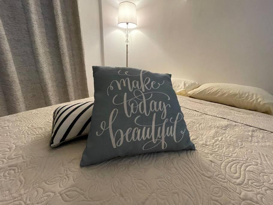 Elegante Casa de 4 Habitaciones a Solo 15 Minutos del Corazón de la Ciudad