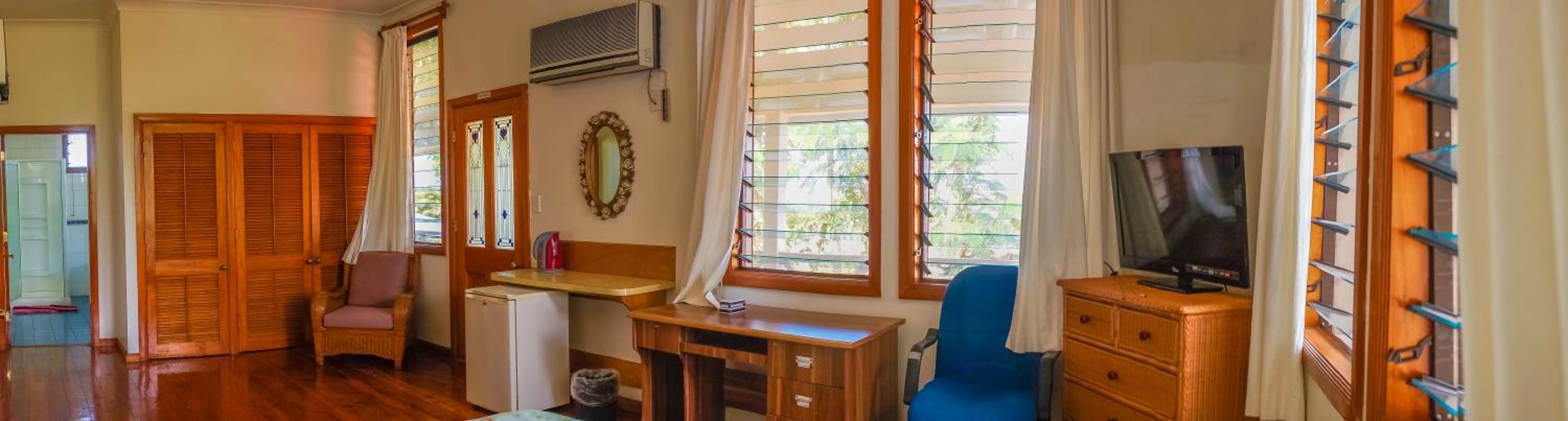 Lynn's Getaway Hotel