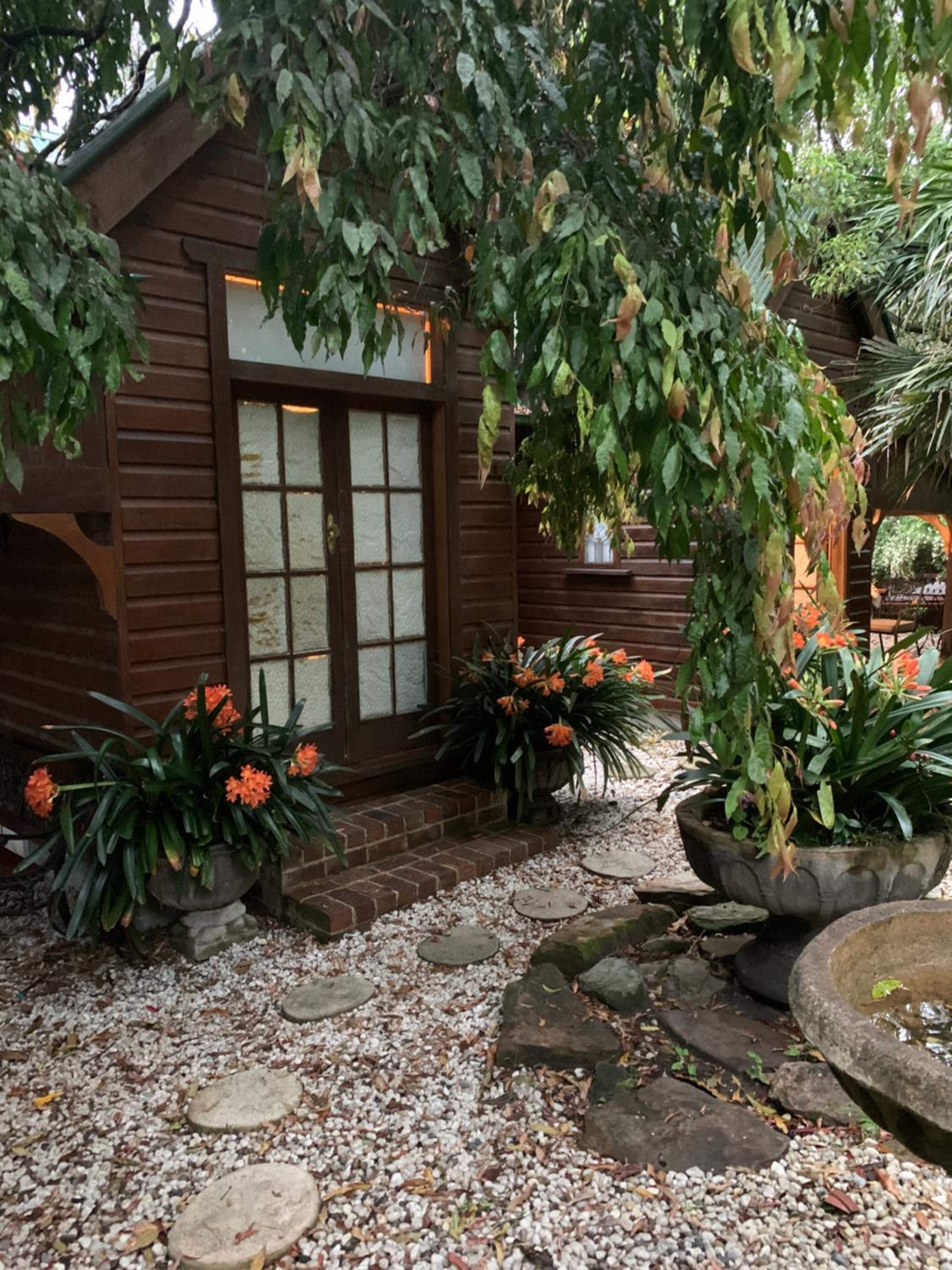 Garden studio