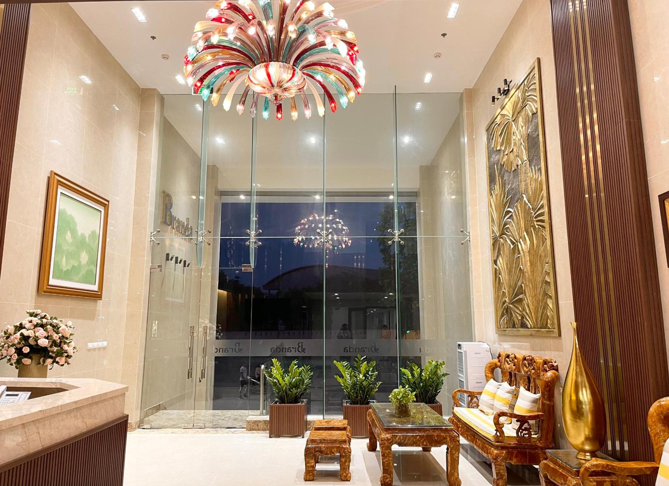 Branda Apartment & Hotel