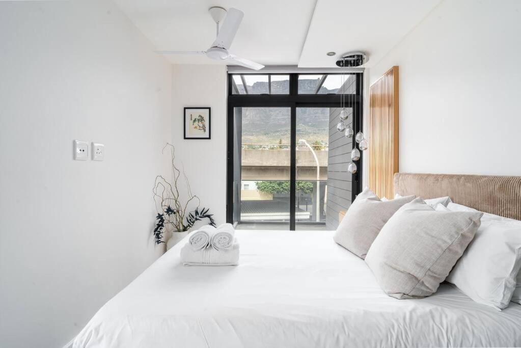 16 on Sloane view 4