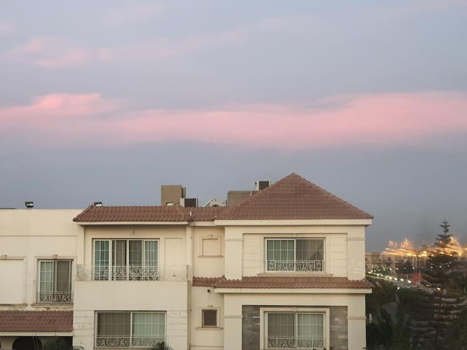 ZED PARK VIEW Top Roof Apartment Sheikh Zayed
