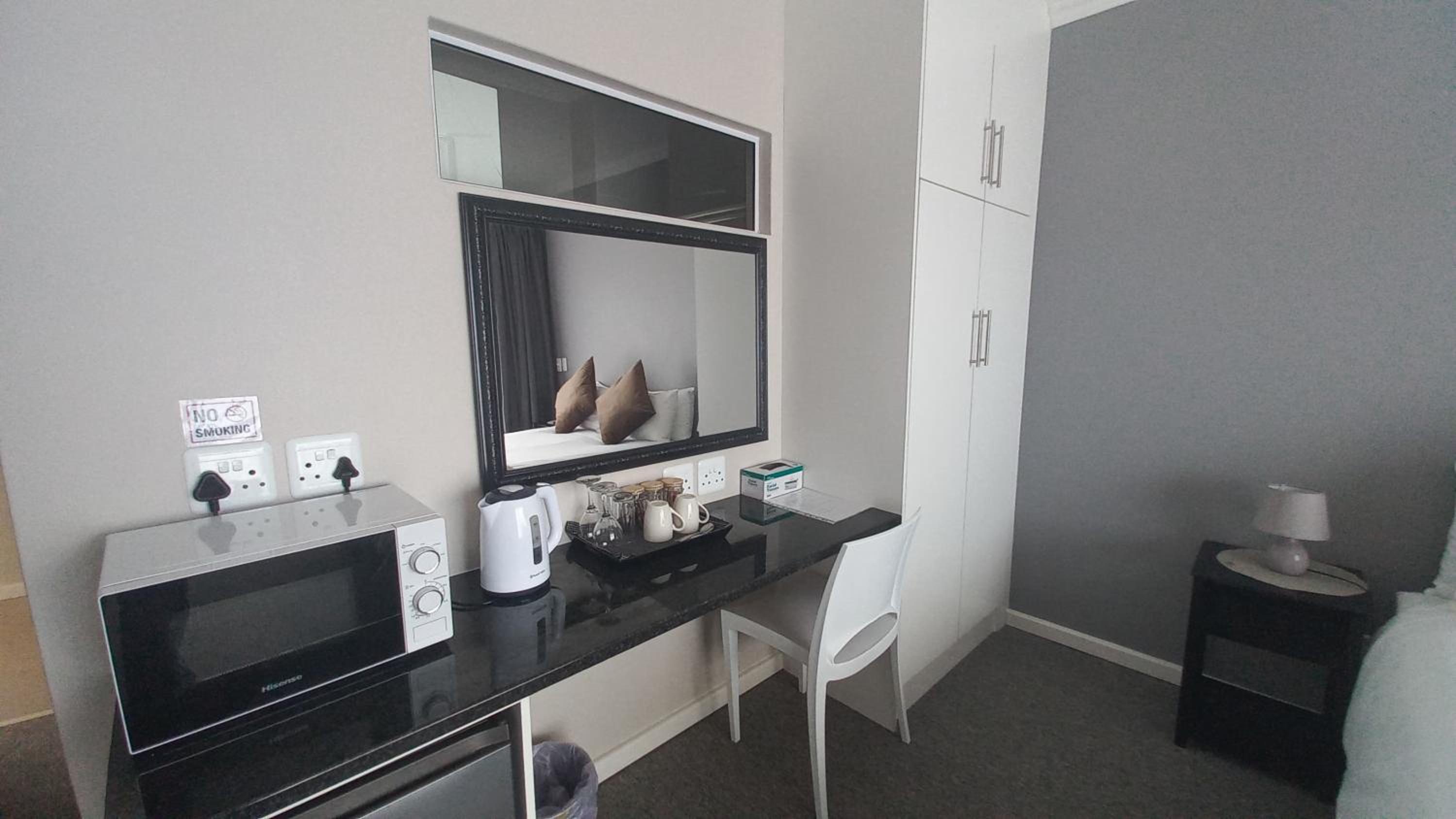 Phoenix Lodge and Waterside Accommodation
