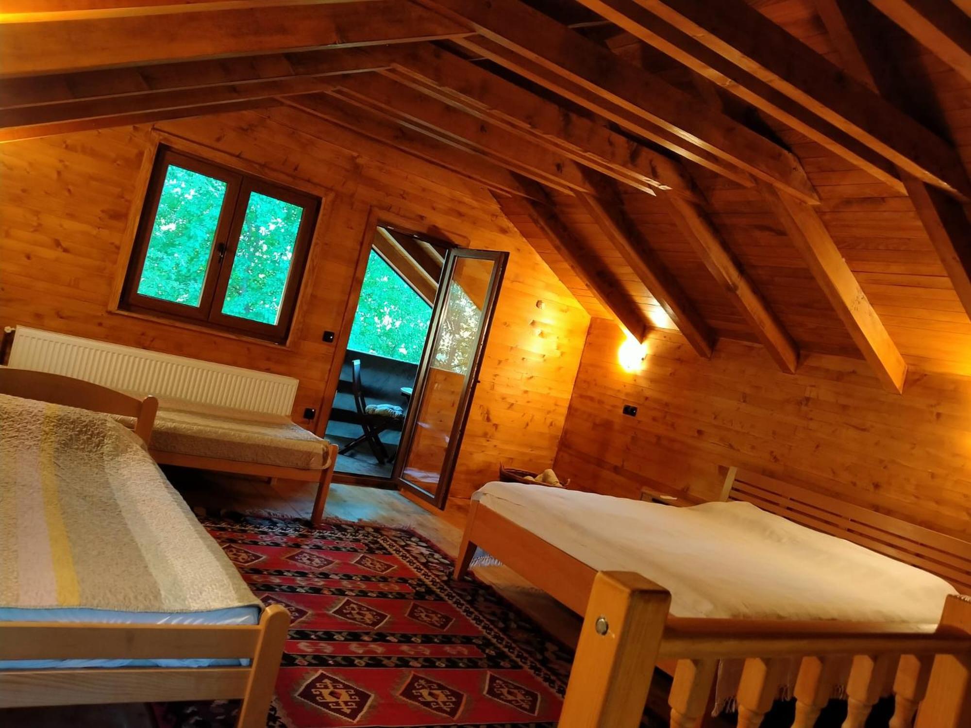 Kuća u šumi - Forest house near National park Una - Air Spa Lohovo