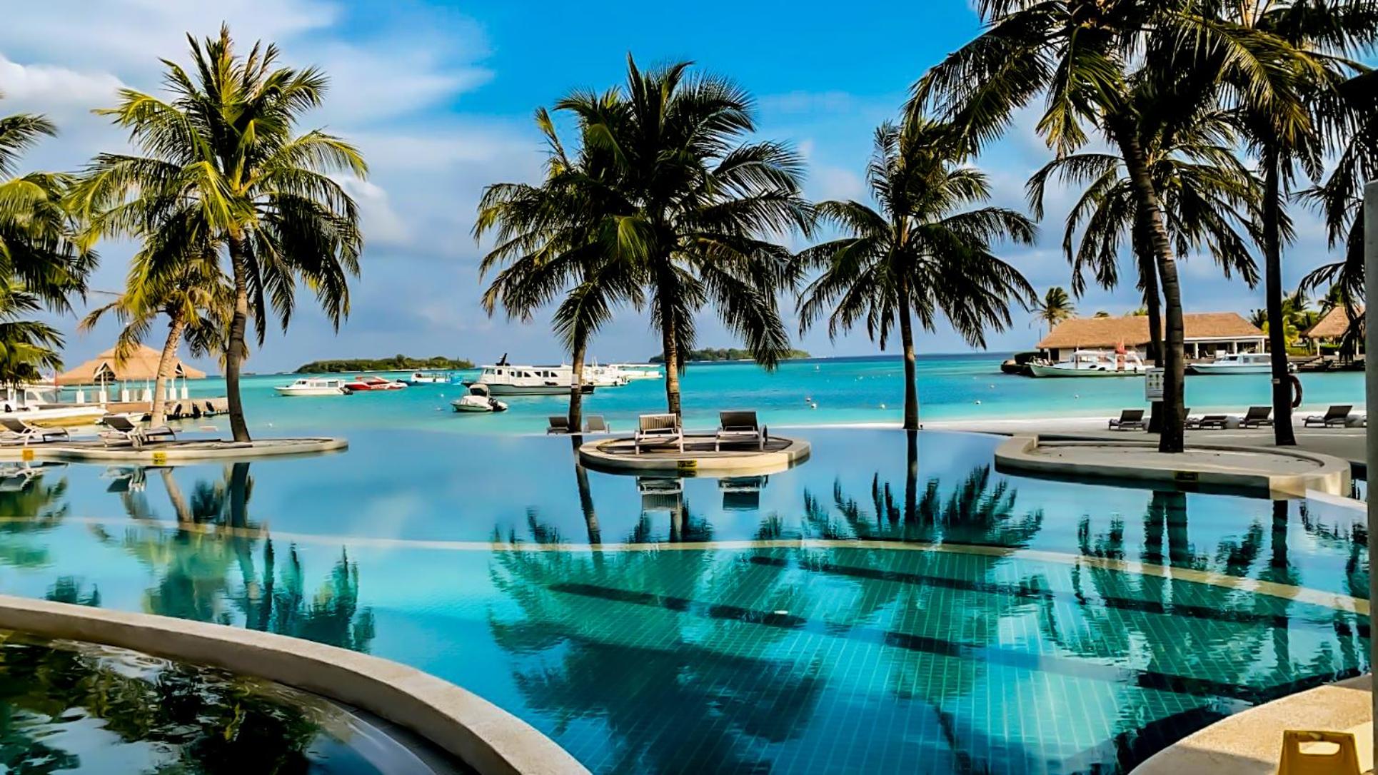 Holiday Inn Resort Kandooma Maldives - Kids Stay & Eat Free and Free Roundtrip Speed Boat for a minimum 4 nights stay — photo 164