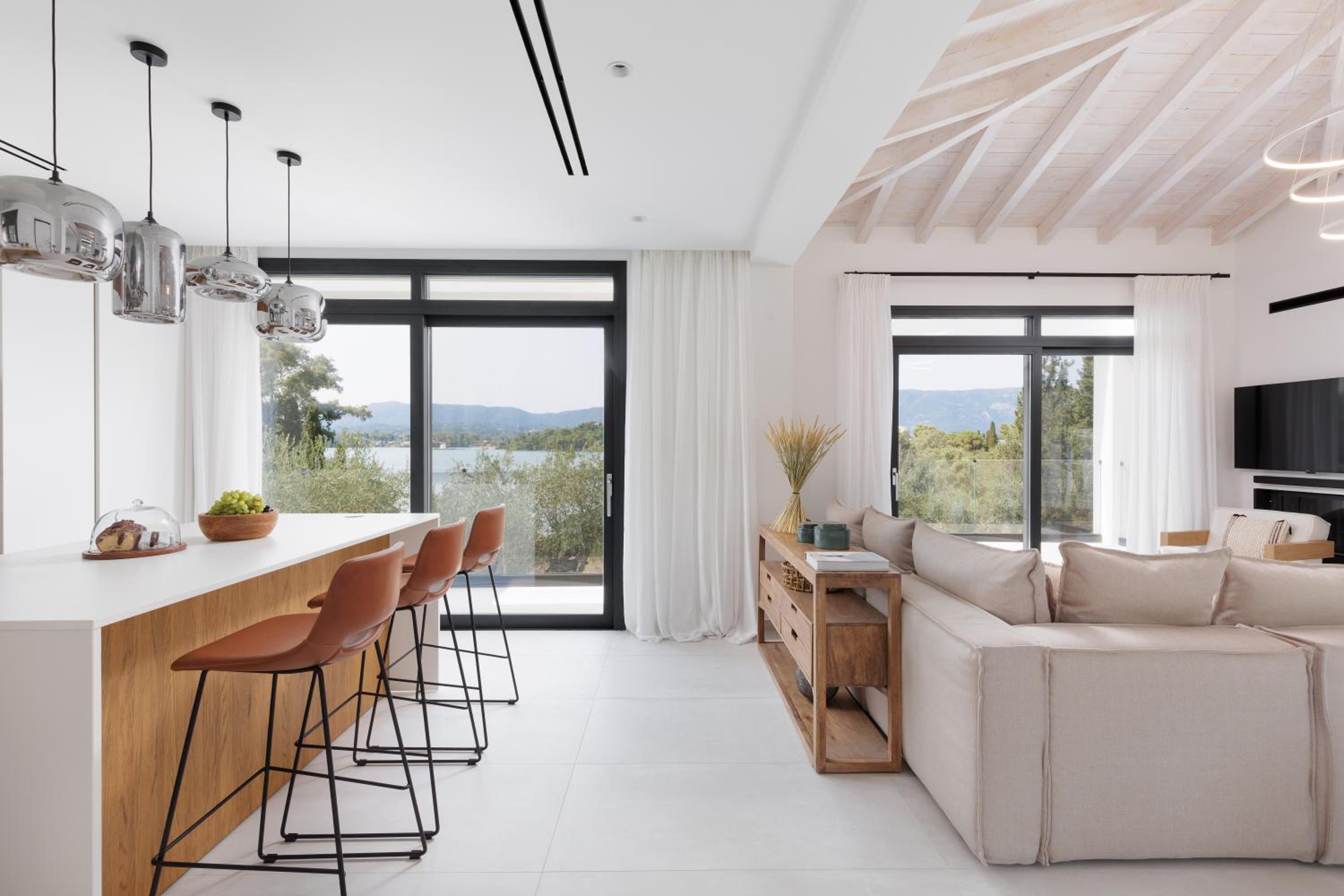 Luxurious Villa Trinity
