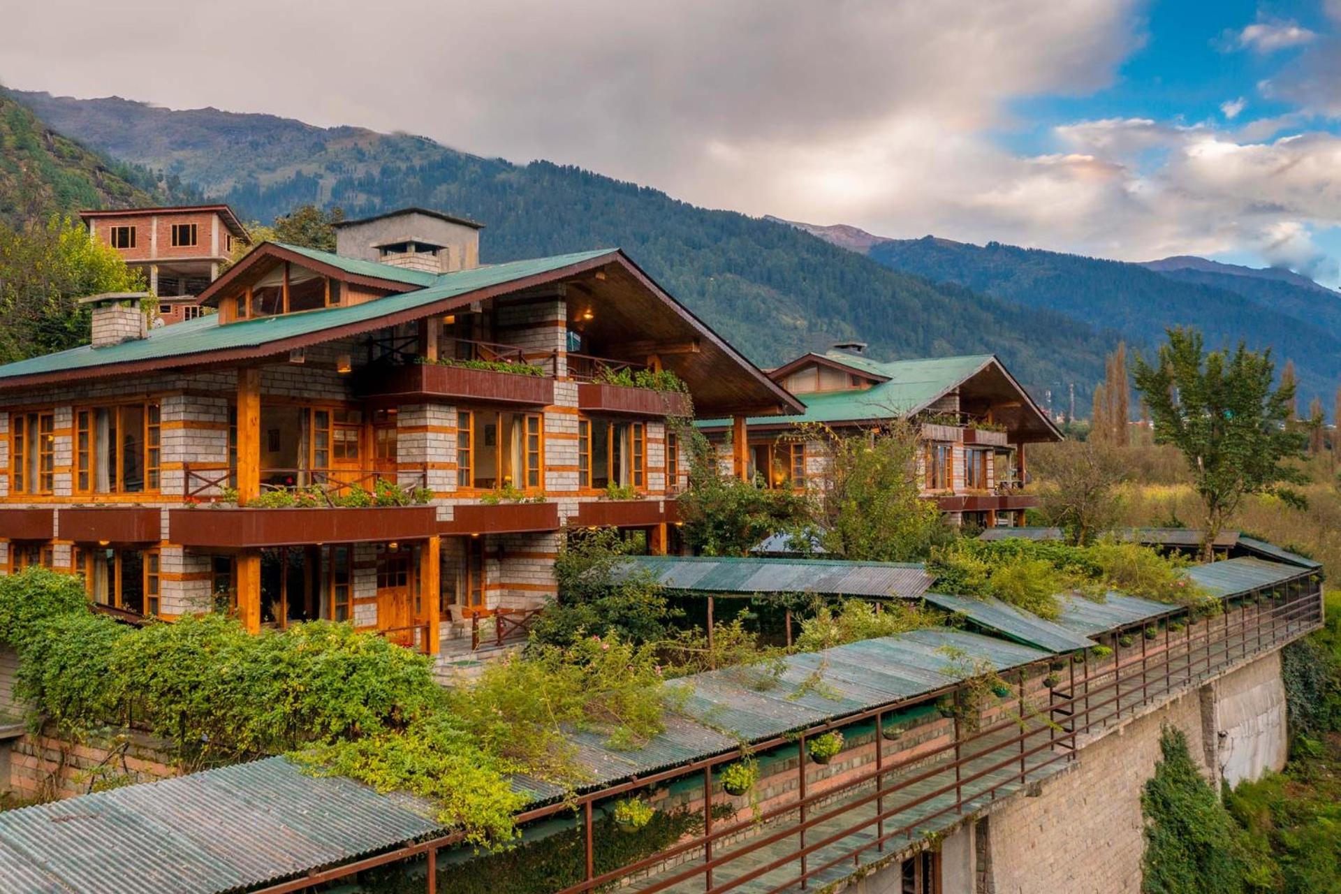 StayVista at Himalayan Retreat Luxury stay in Manali with Bonfire, BBQ and Mountain views view 3
