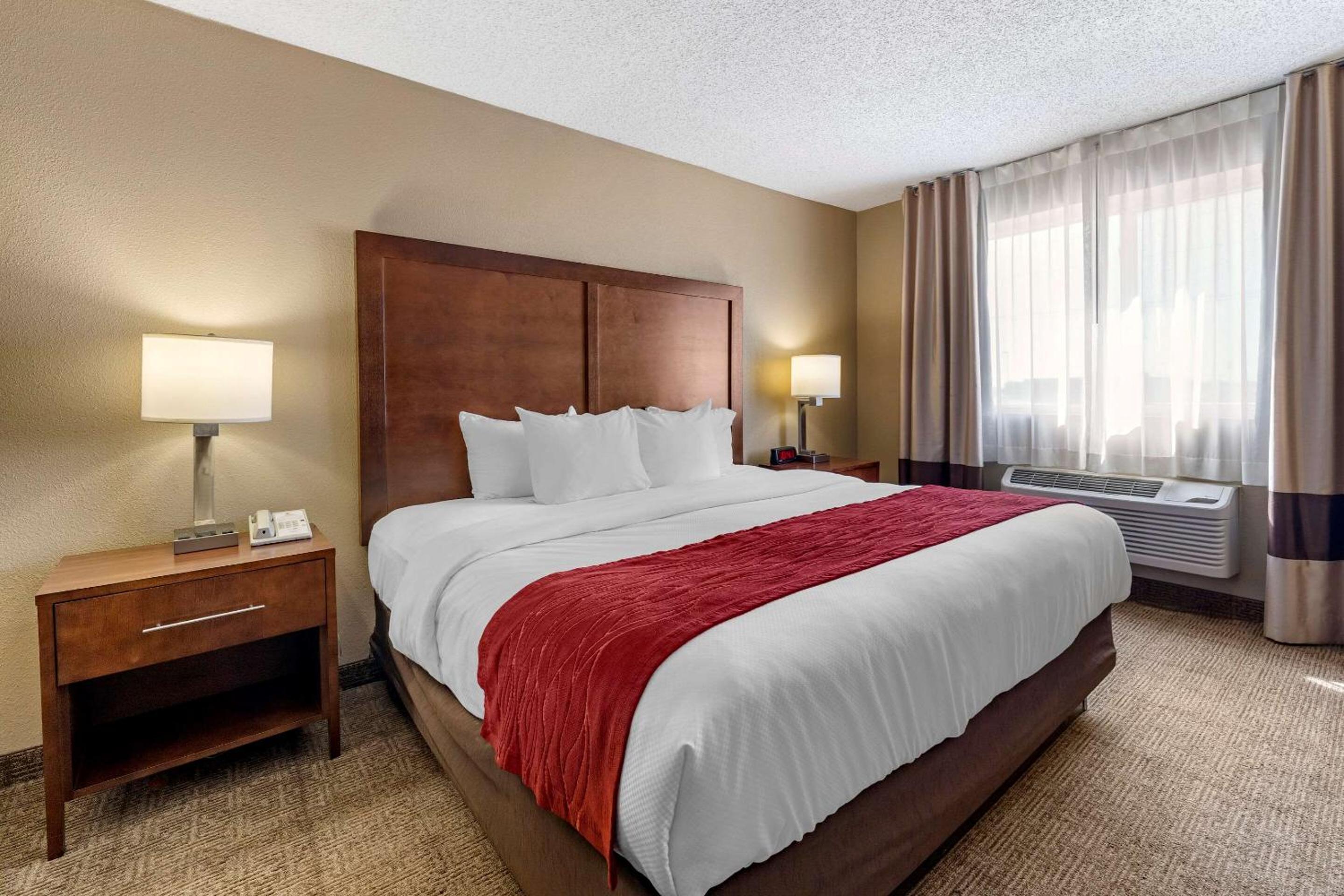 Hays Vacations - Comfort Inn  Suites Hays I-70 - Property Image 5