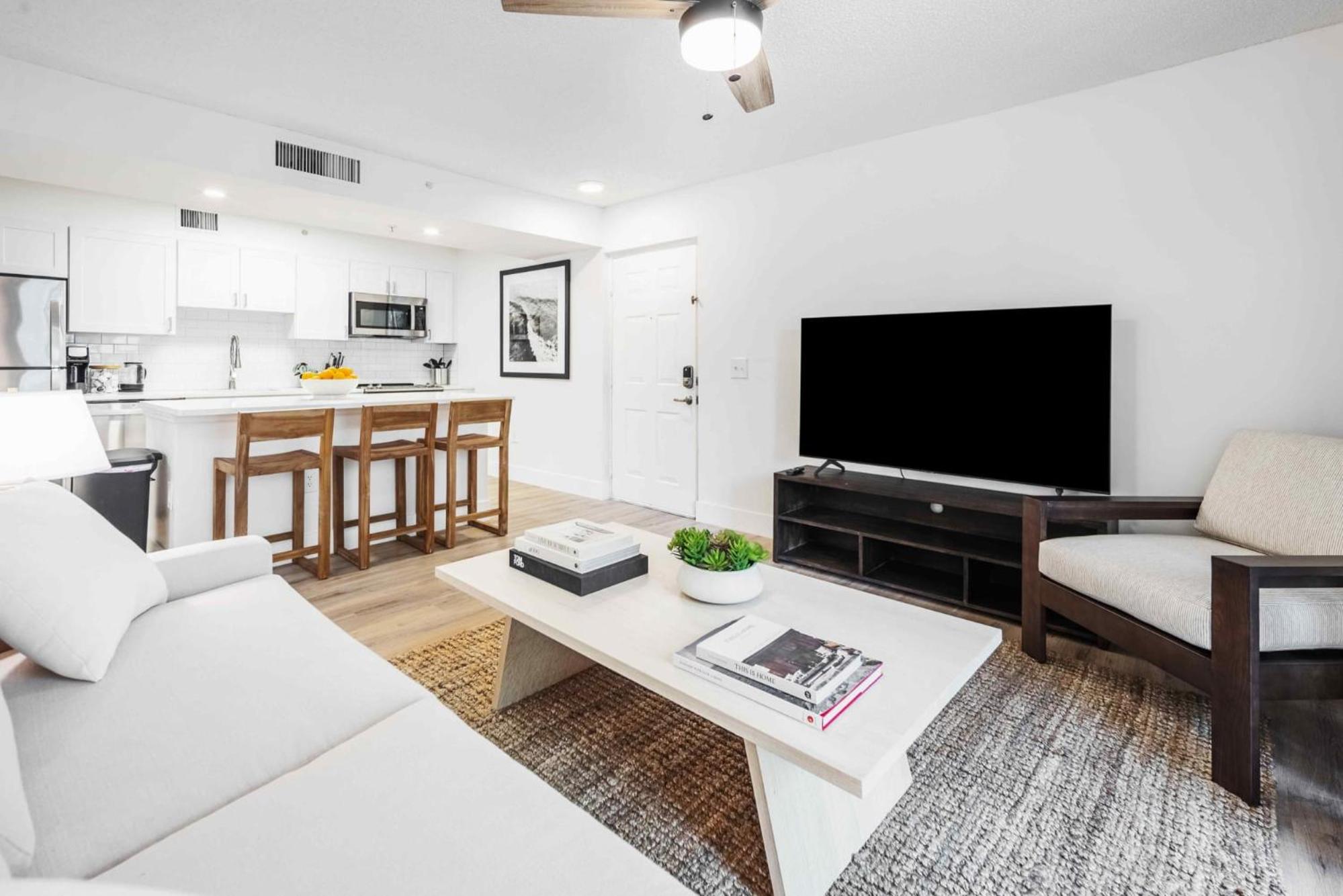 Fort Lauderdale Vacations - Stunning Centrally Located Apartments at New River Cove in South Florida - Property Image 2