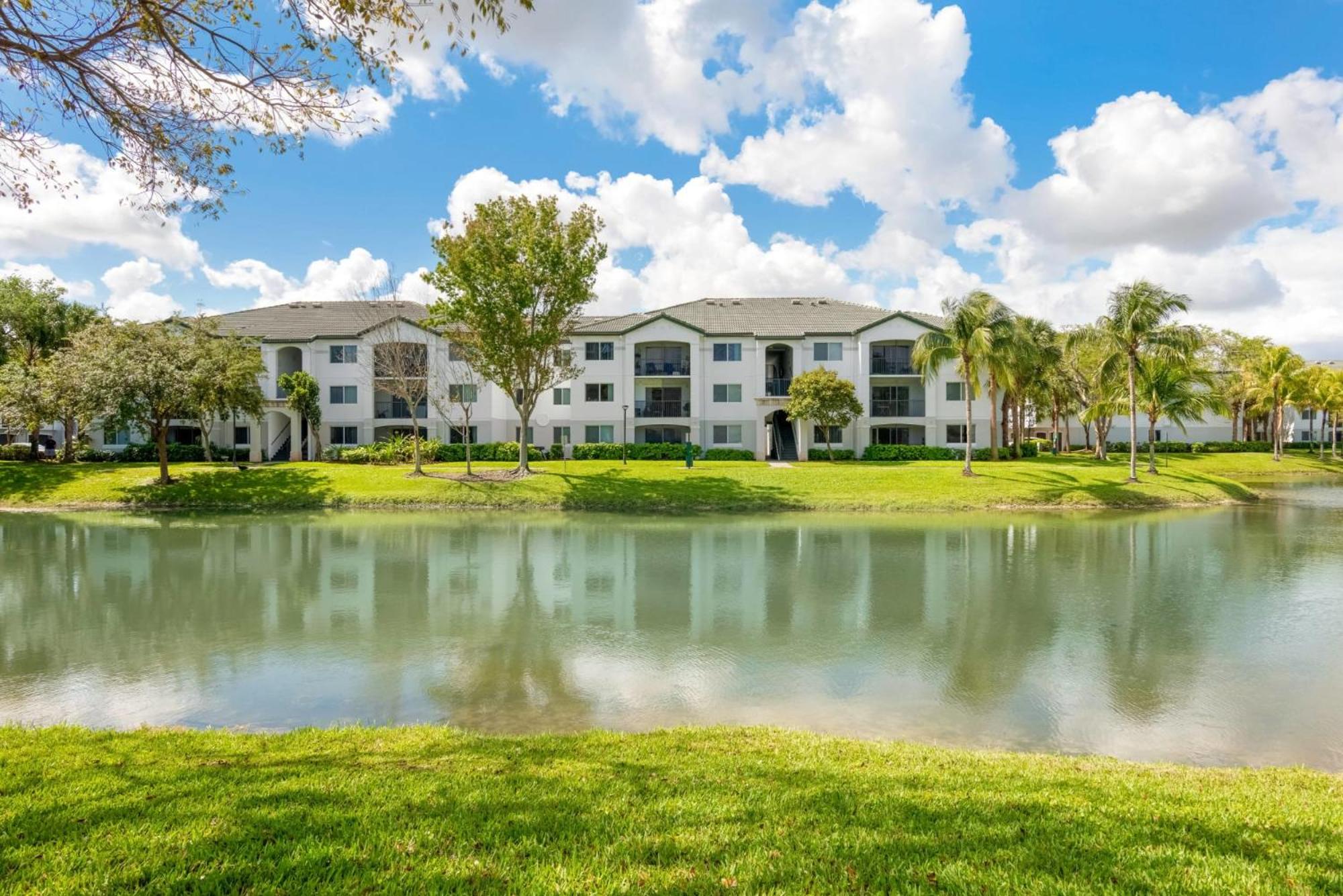 Fort Lauderdale Vacations - Tucker at Palm Trace Landings Fort Lauderdale - Property Image 11