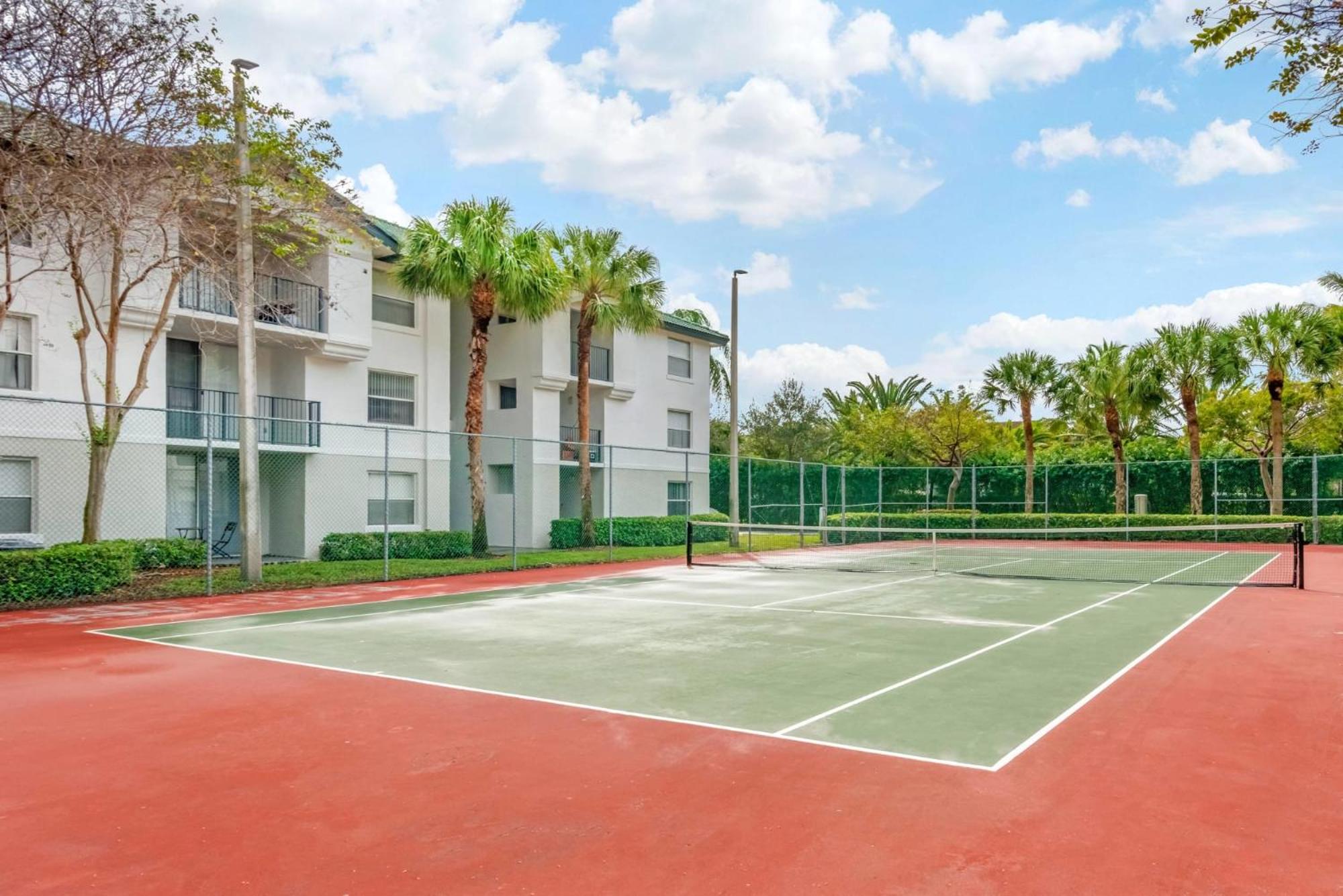 Fort Lauderdale Vacations - Tucker at Palm Trace Landings Fort Lauderdale - Property Image 25
