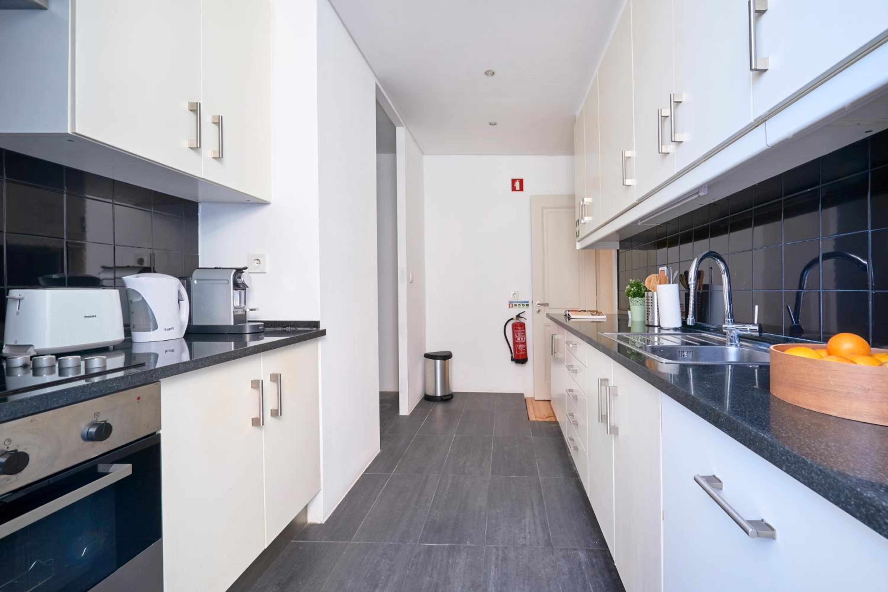 Sunny Apartment in Lisbon!