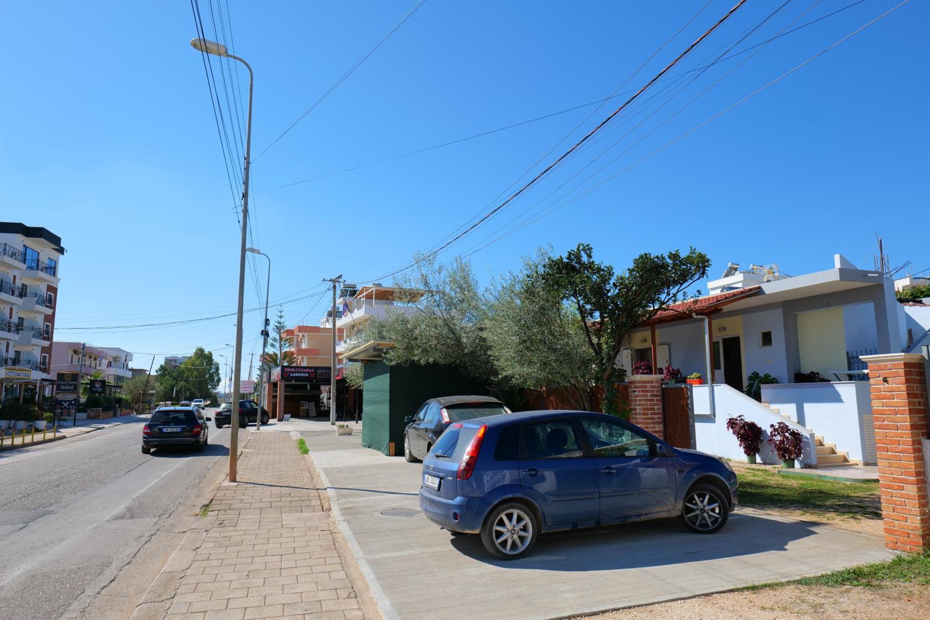Stela Apartments