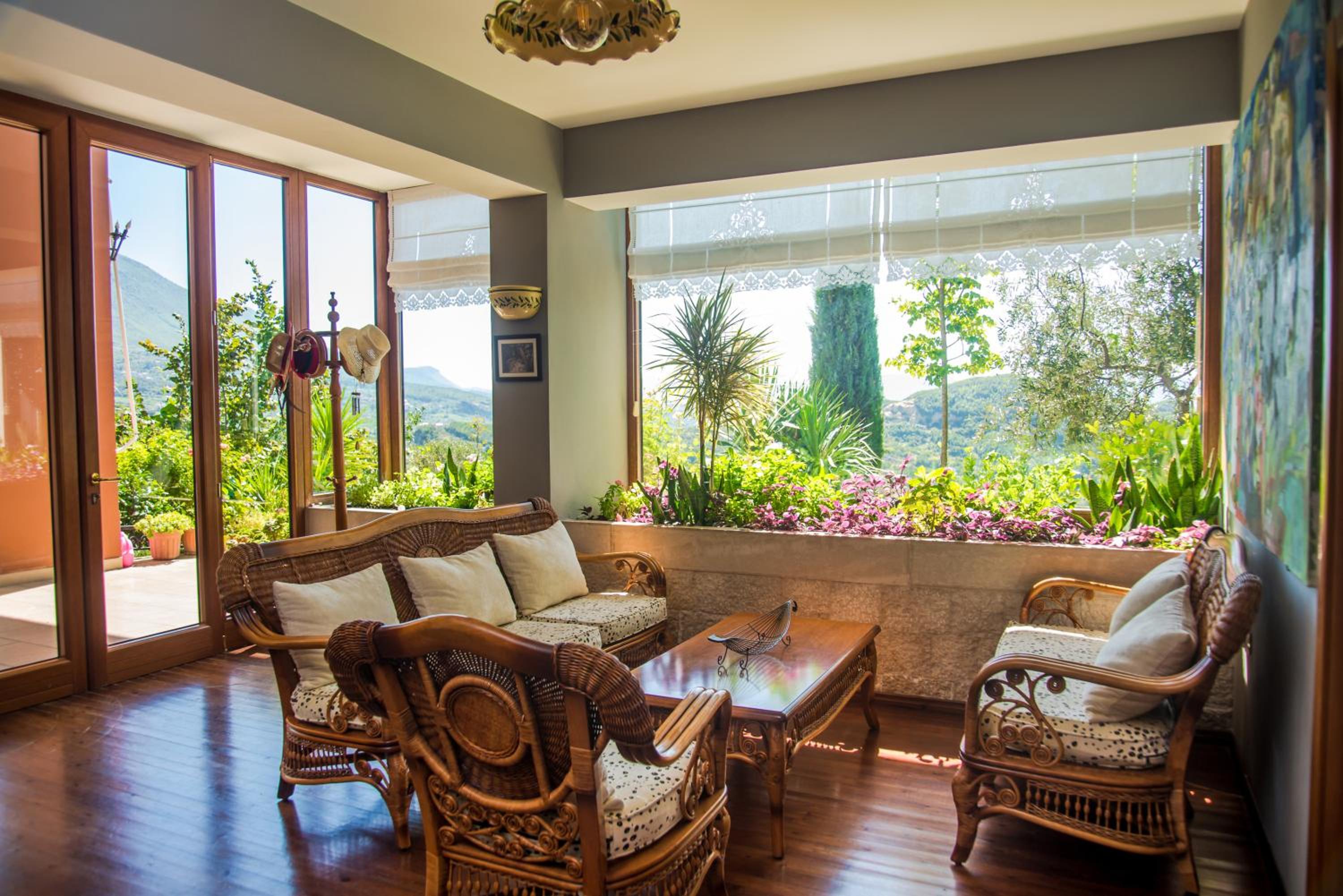 #IoniaHouse Surrel Villa photo 4