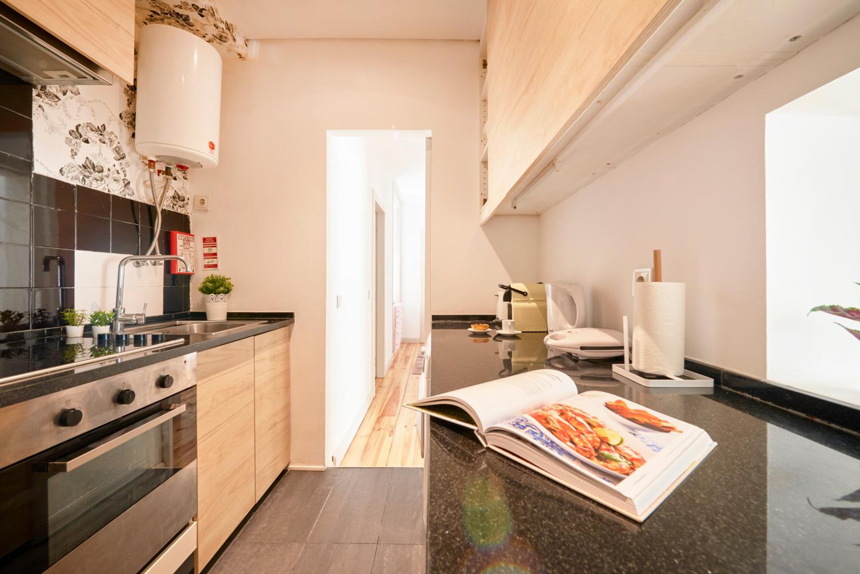 Sunny Apartment with balcony! view 3