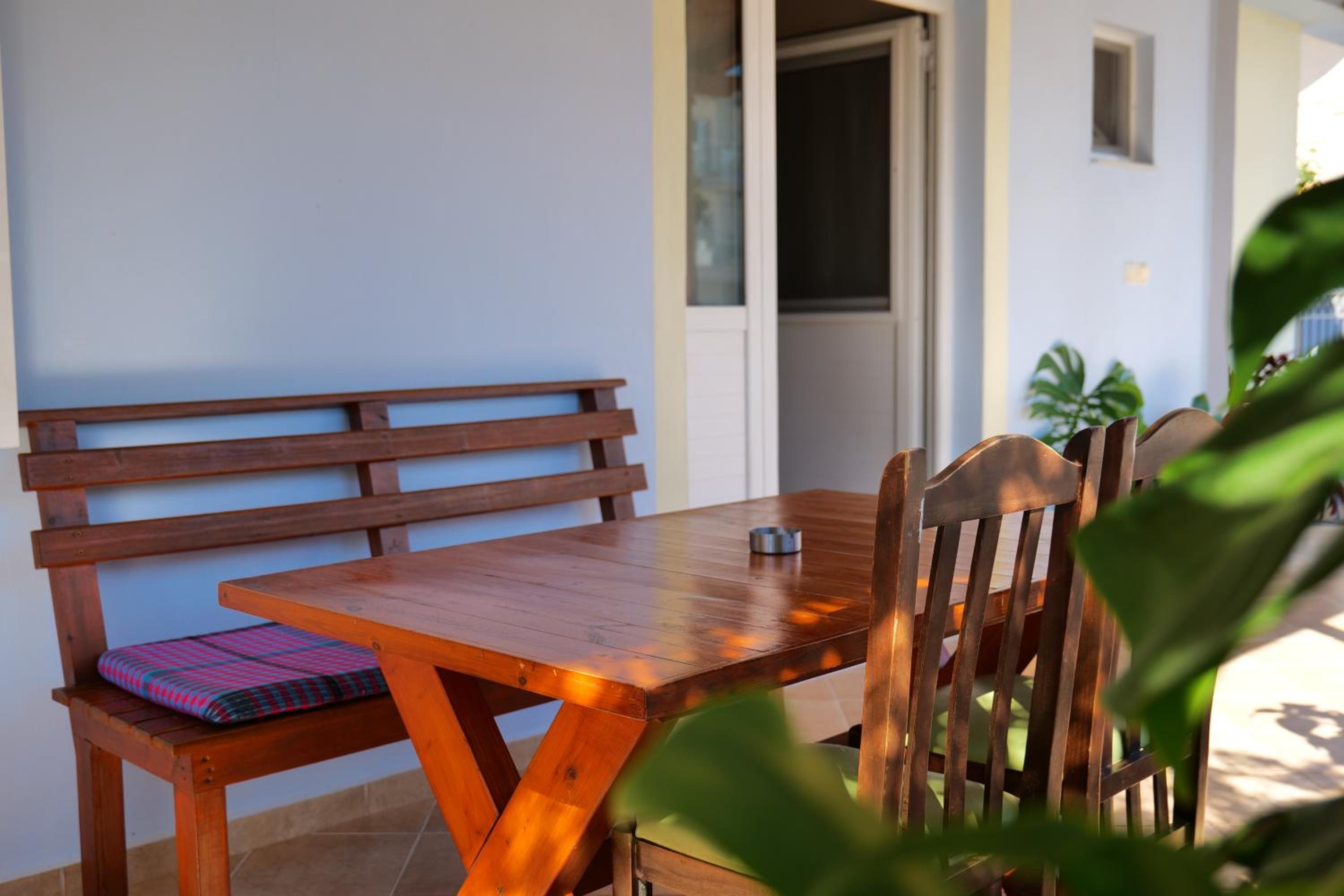 Stela Apartments
