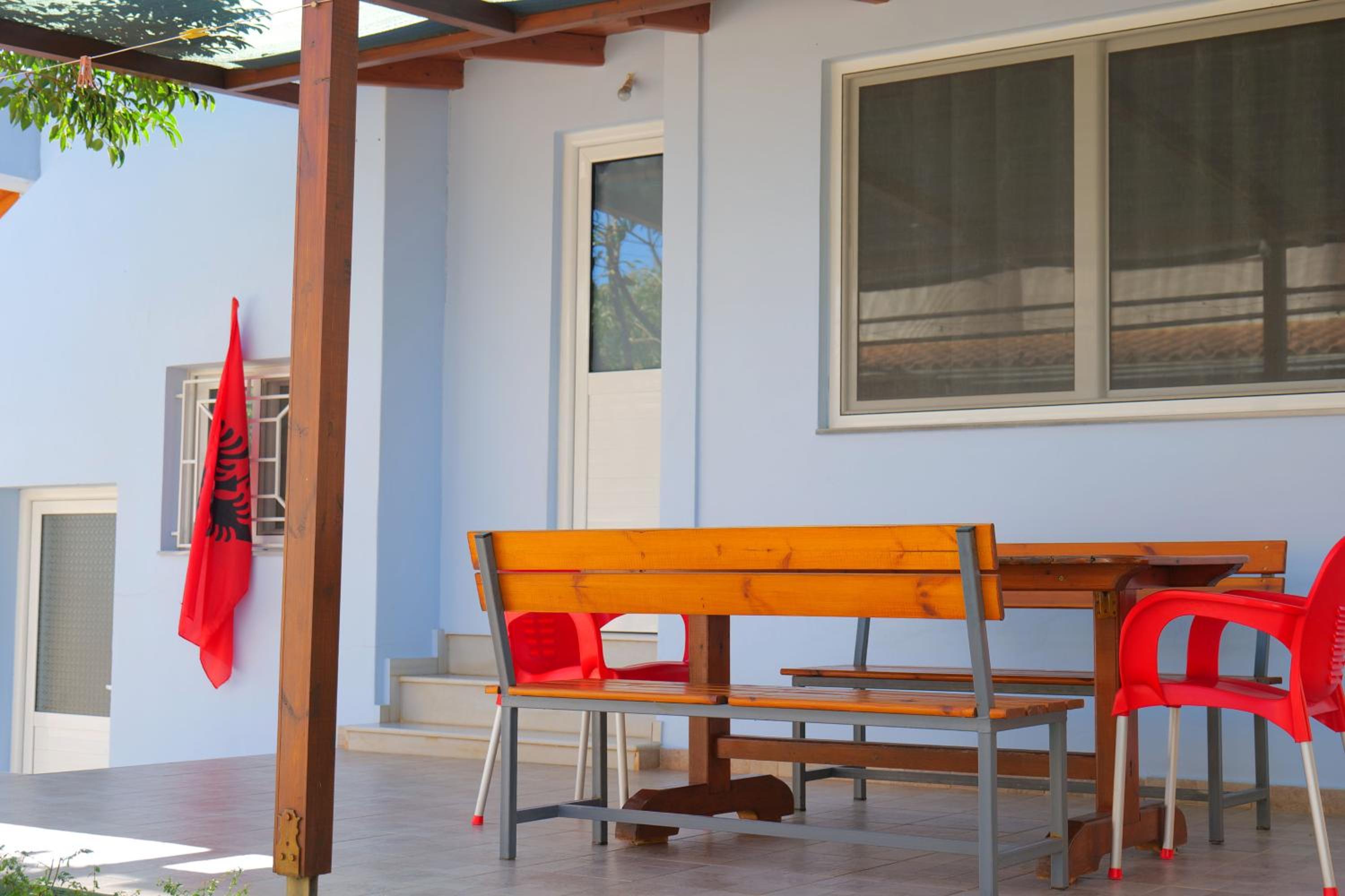 Stela Apartments