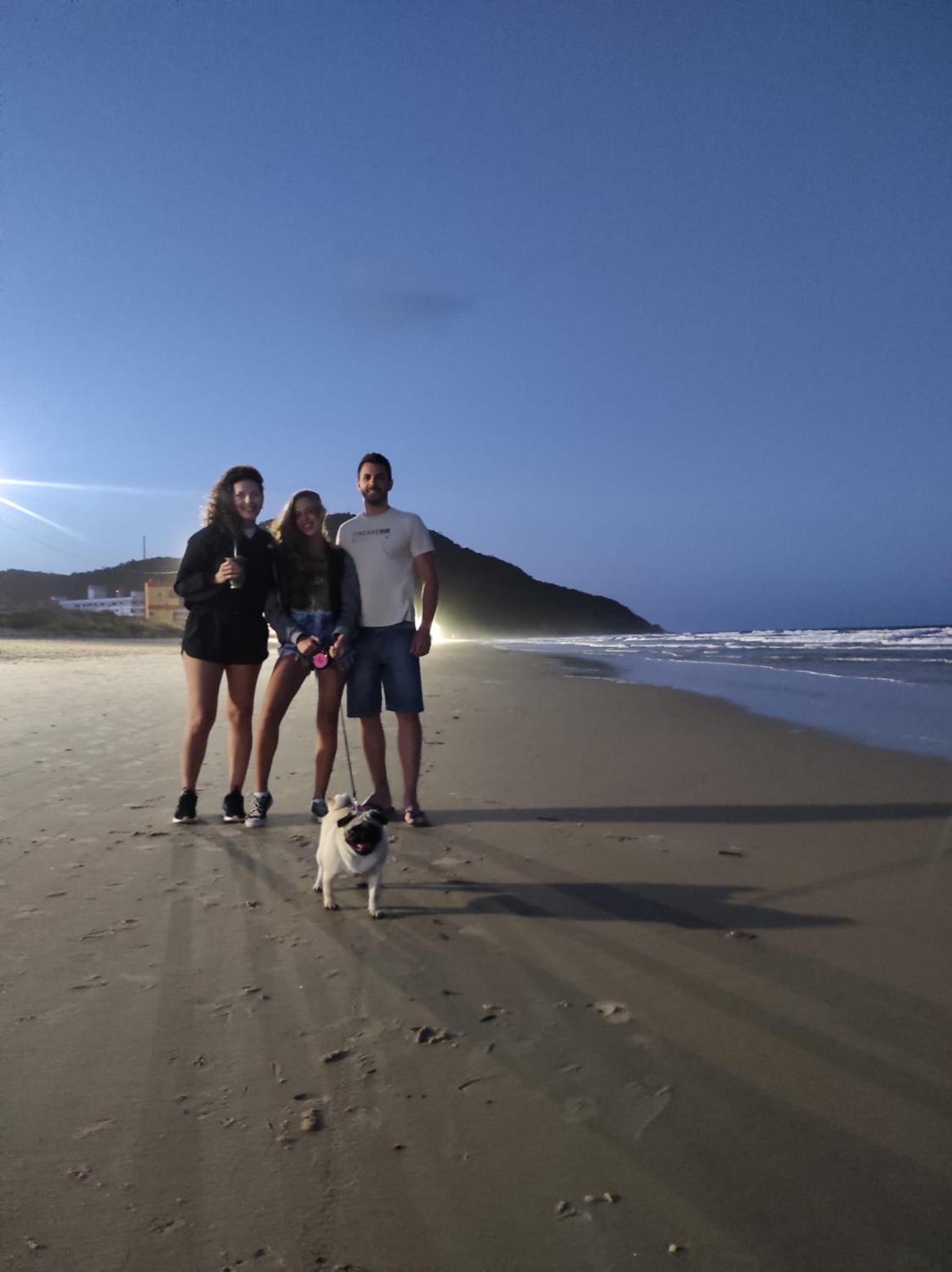 CONDOMÍNIO ENCANTADOR a 100 m PRAIA INGLESES NORTE