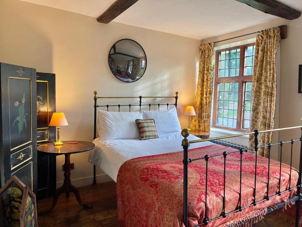 Moat Farm House view 4
