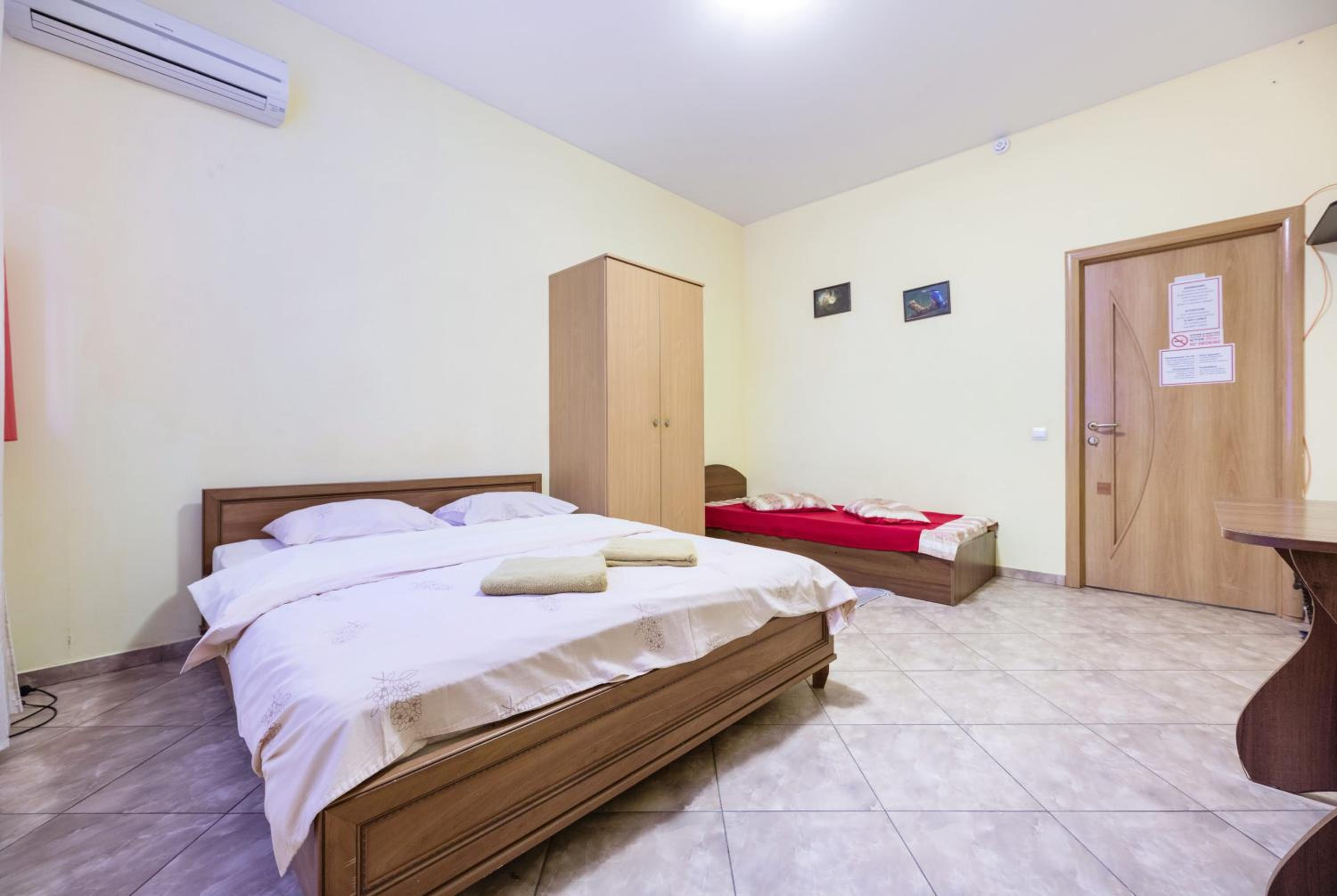 Mini Hotel near Arena City view 3