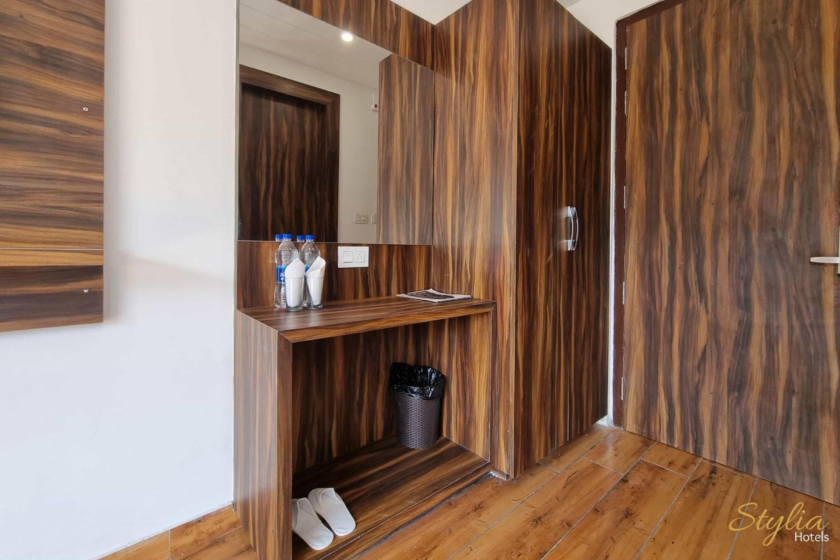 Photo 33