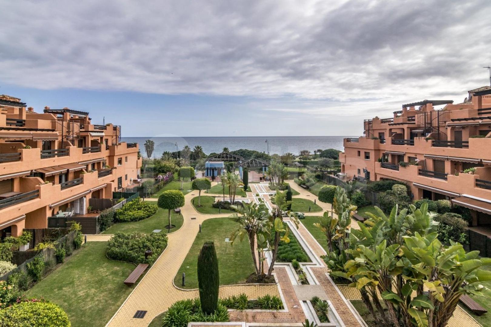 Hotel Apartamento al mar - Image 1