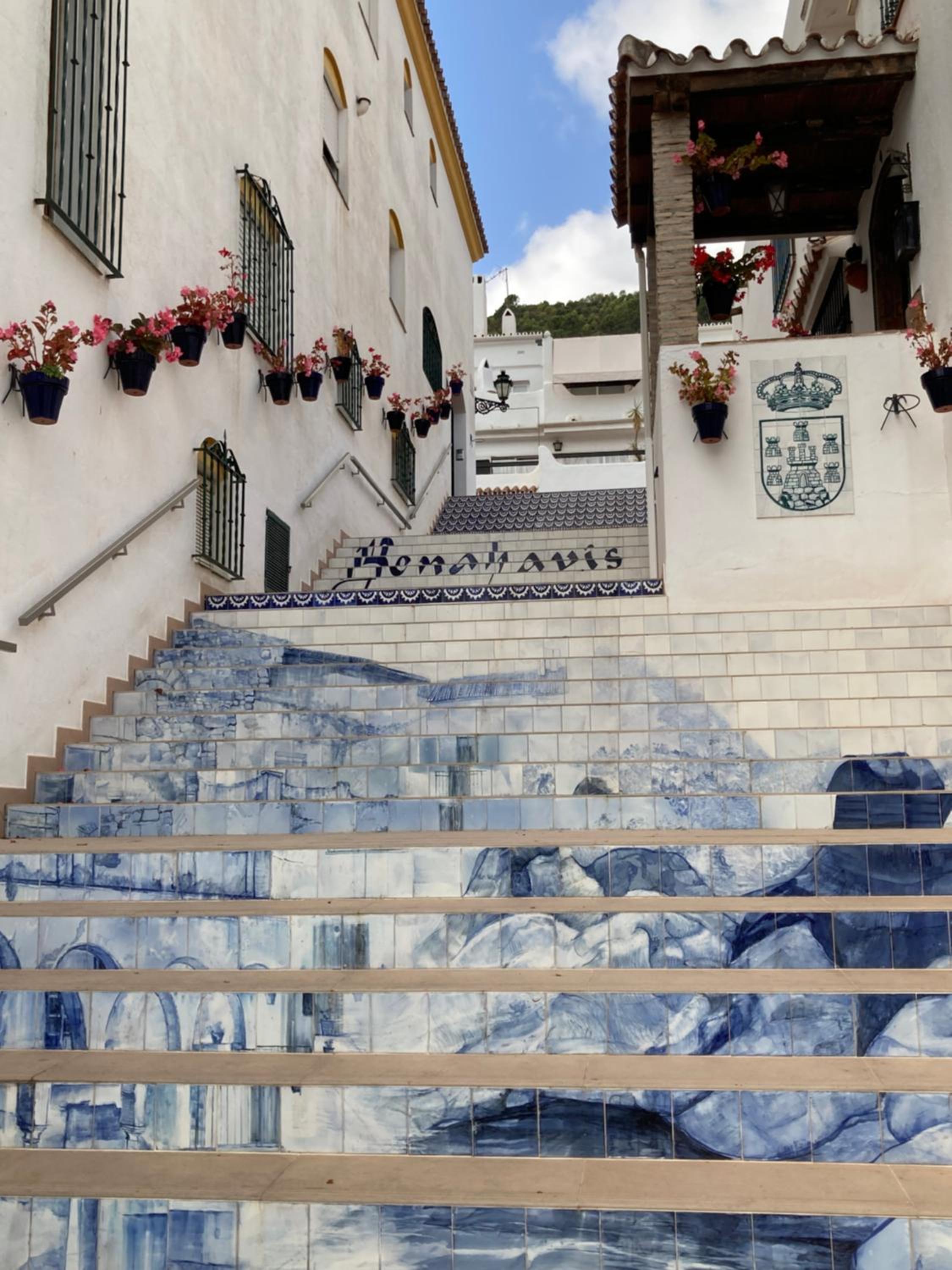 Modern Apartment in Benahavis Village Centre with Underground Parking