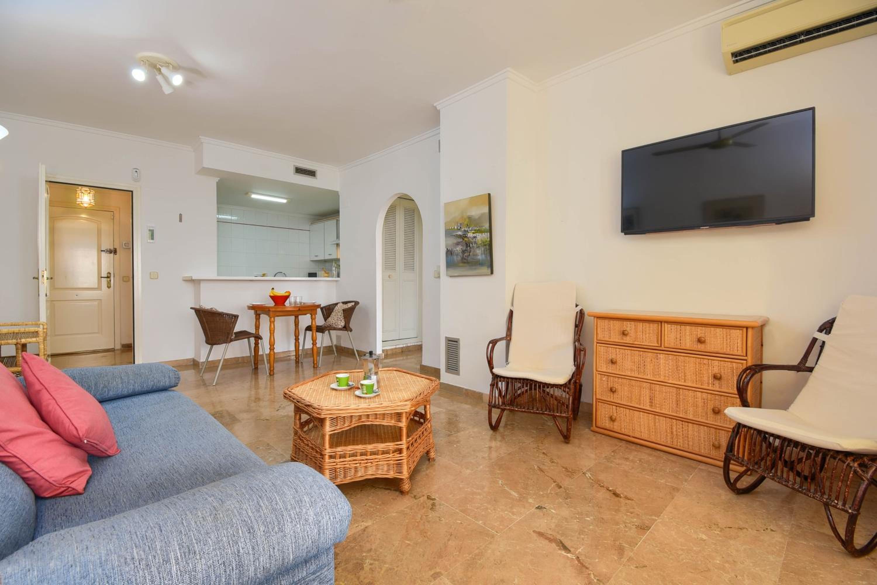 Delfines del Puerto by Aguilarent
