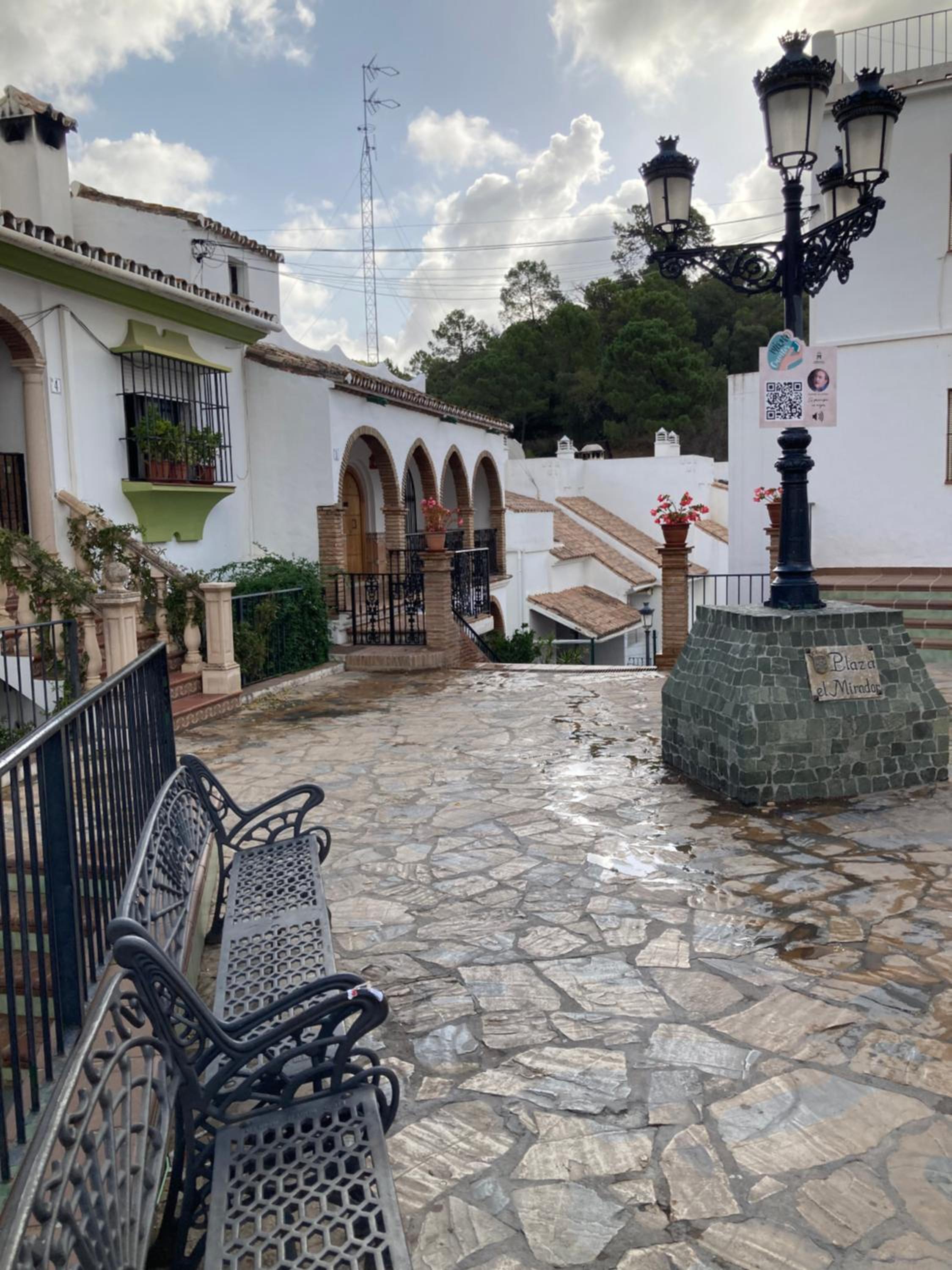 Modern Apartment in Benahavis Village Centre with Underground Parking