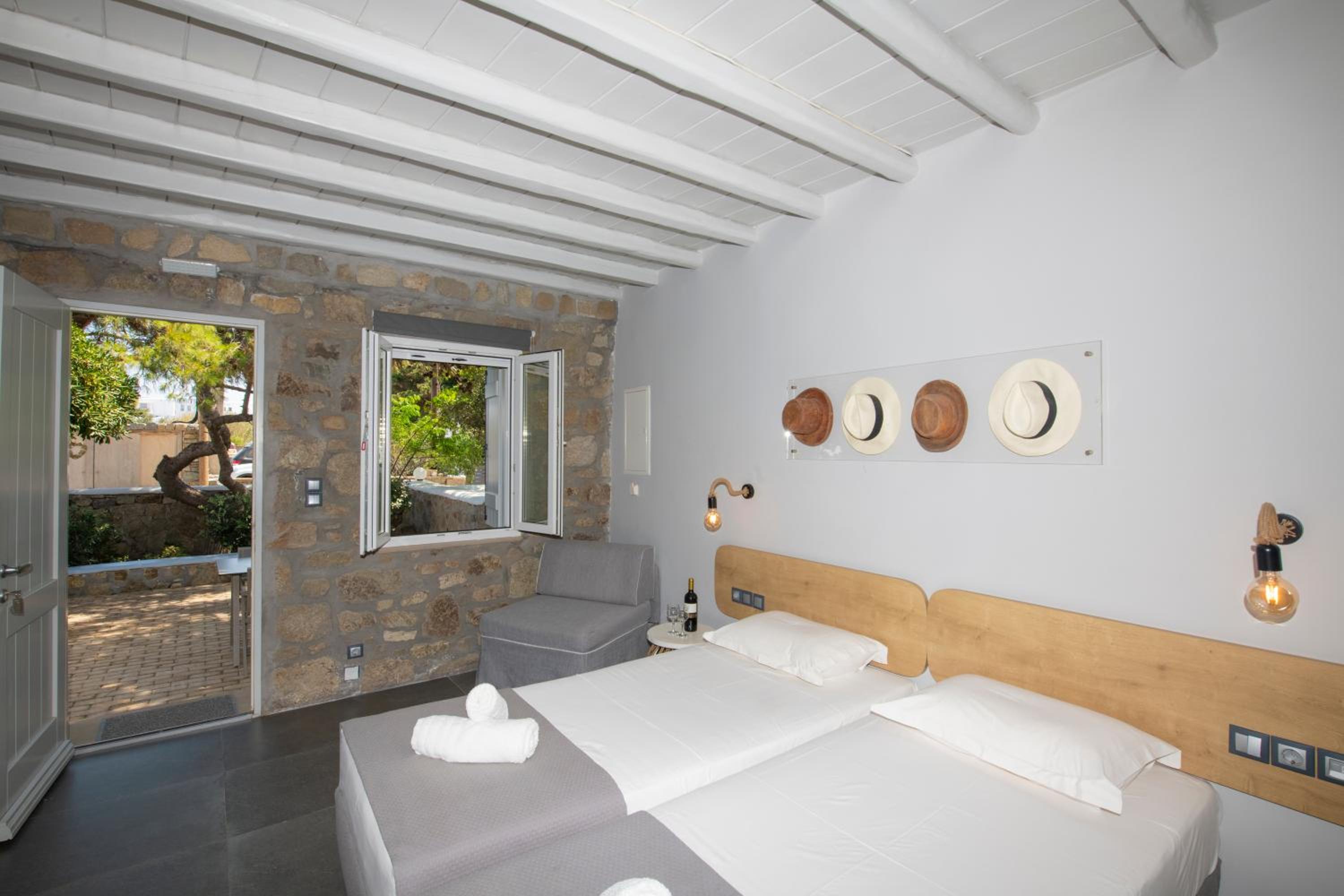 Aperto Apartments view 5