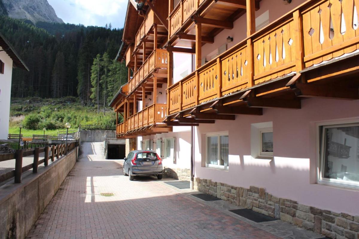Cesa Pecedel view 3