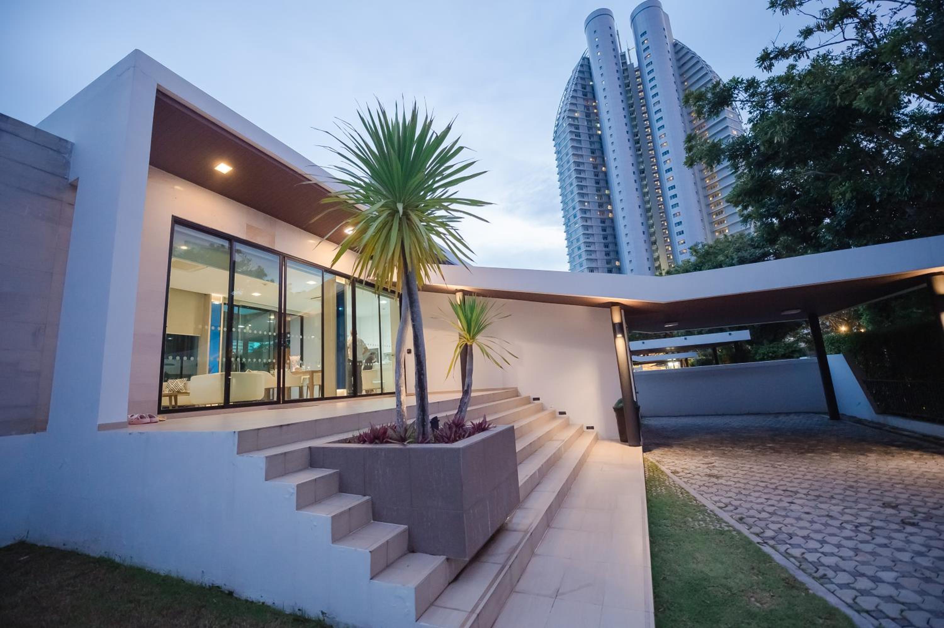 Hotel Movenpick Pool Villa By Hello Pattaya