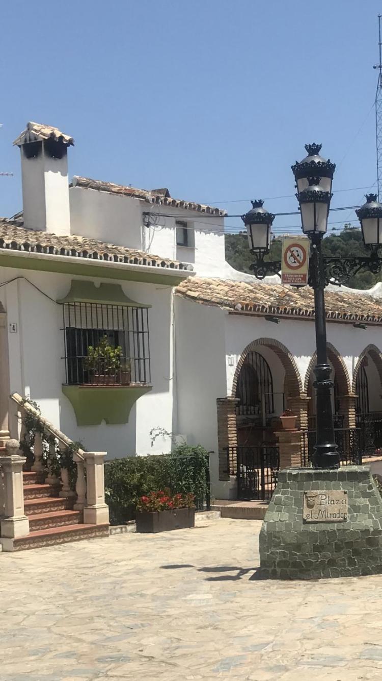 Modern Apartment in Benahavis Village Centre with Underground Parking