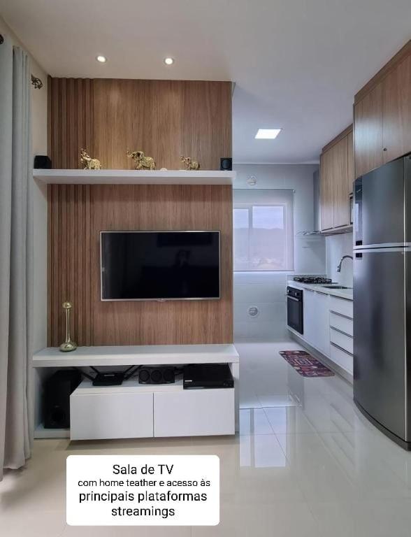 Lindo e aconchegante apartamento a poucos mts da Praia Grande - Governador Celso Ramos