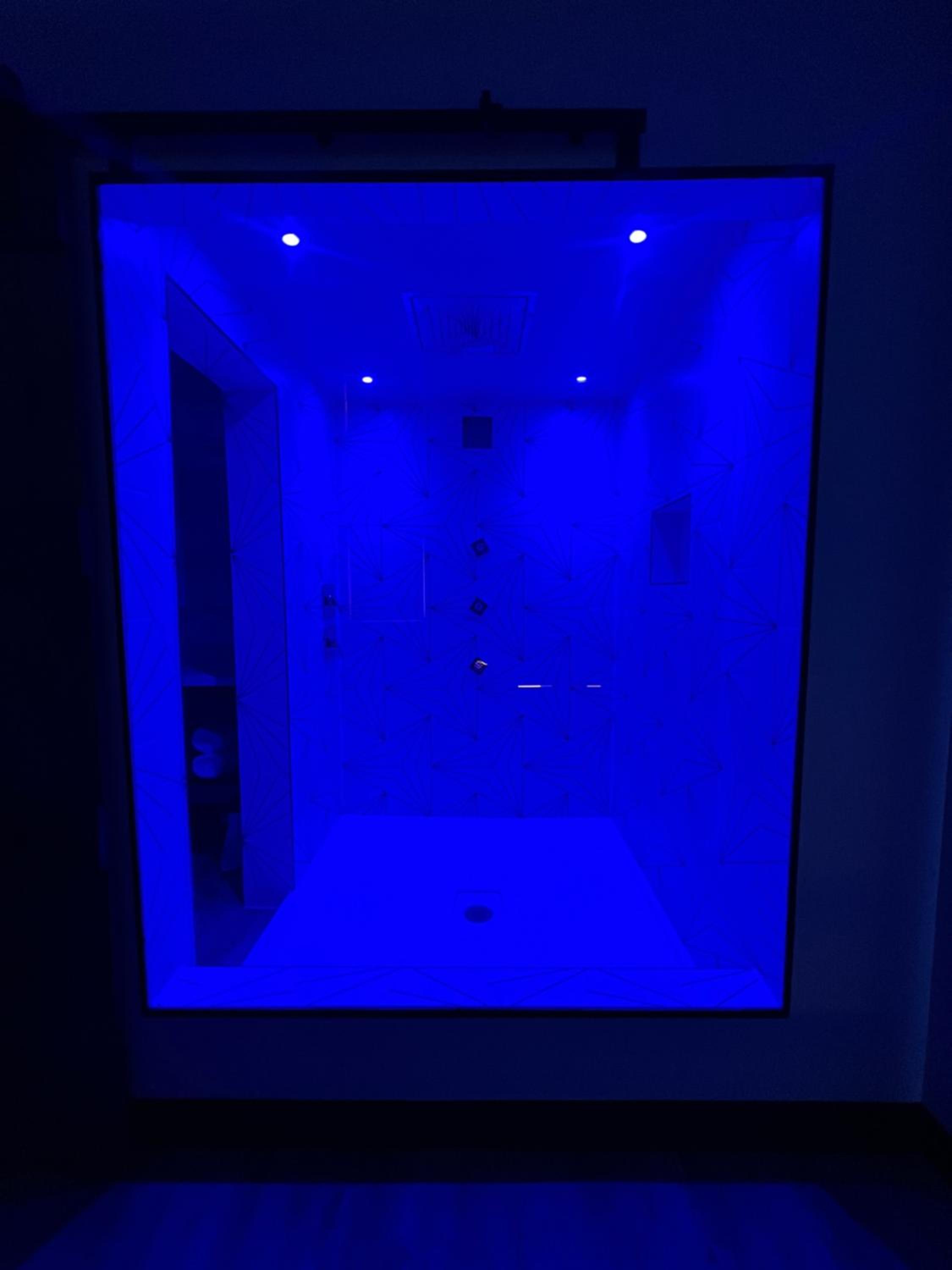 Imperial Suites, Adults Only