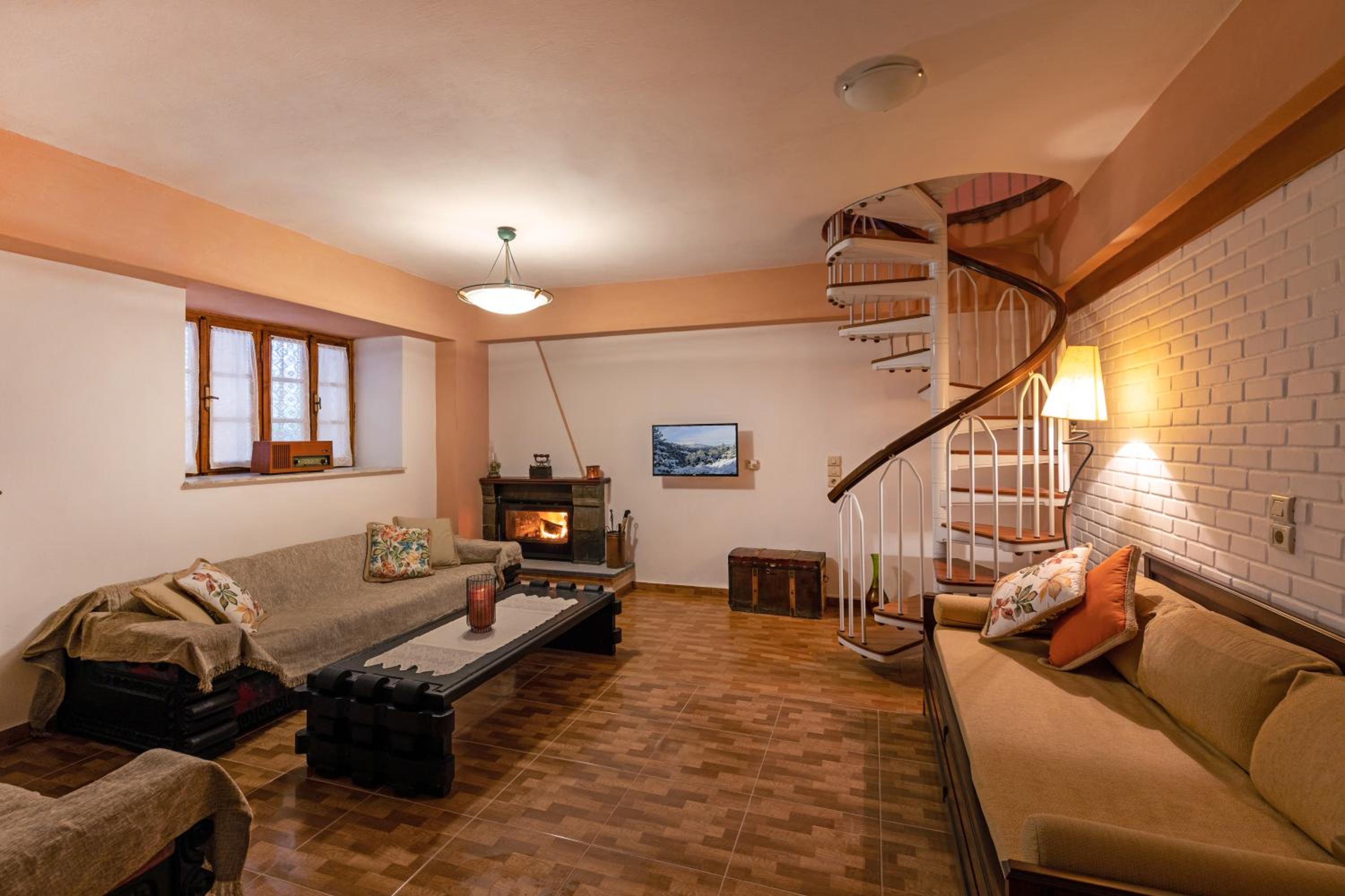 Kallisti Vitina Home