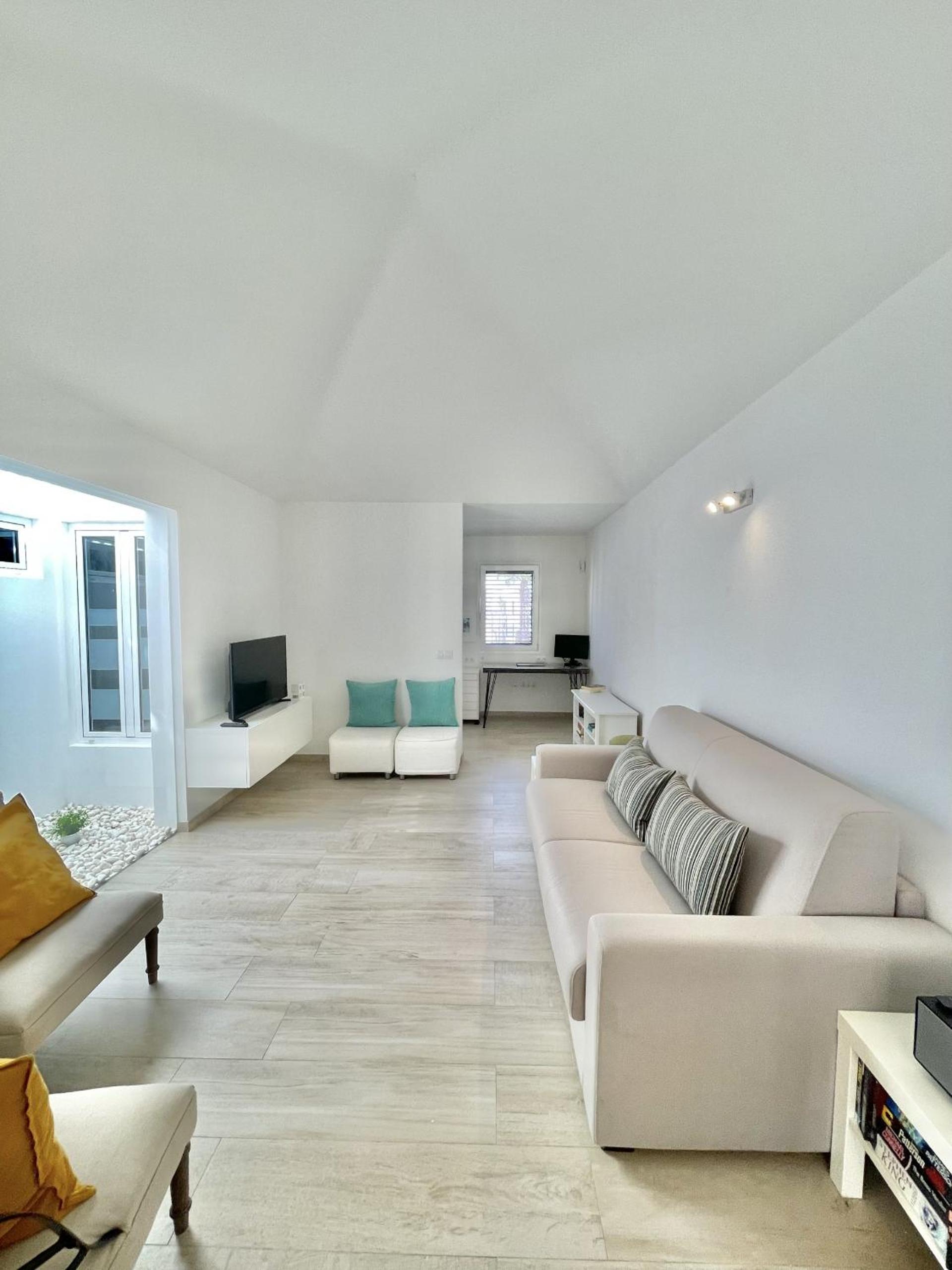 Casahost Townhouse Lise