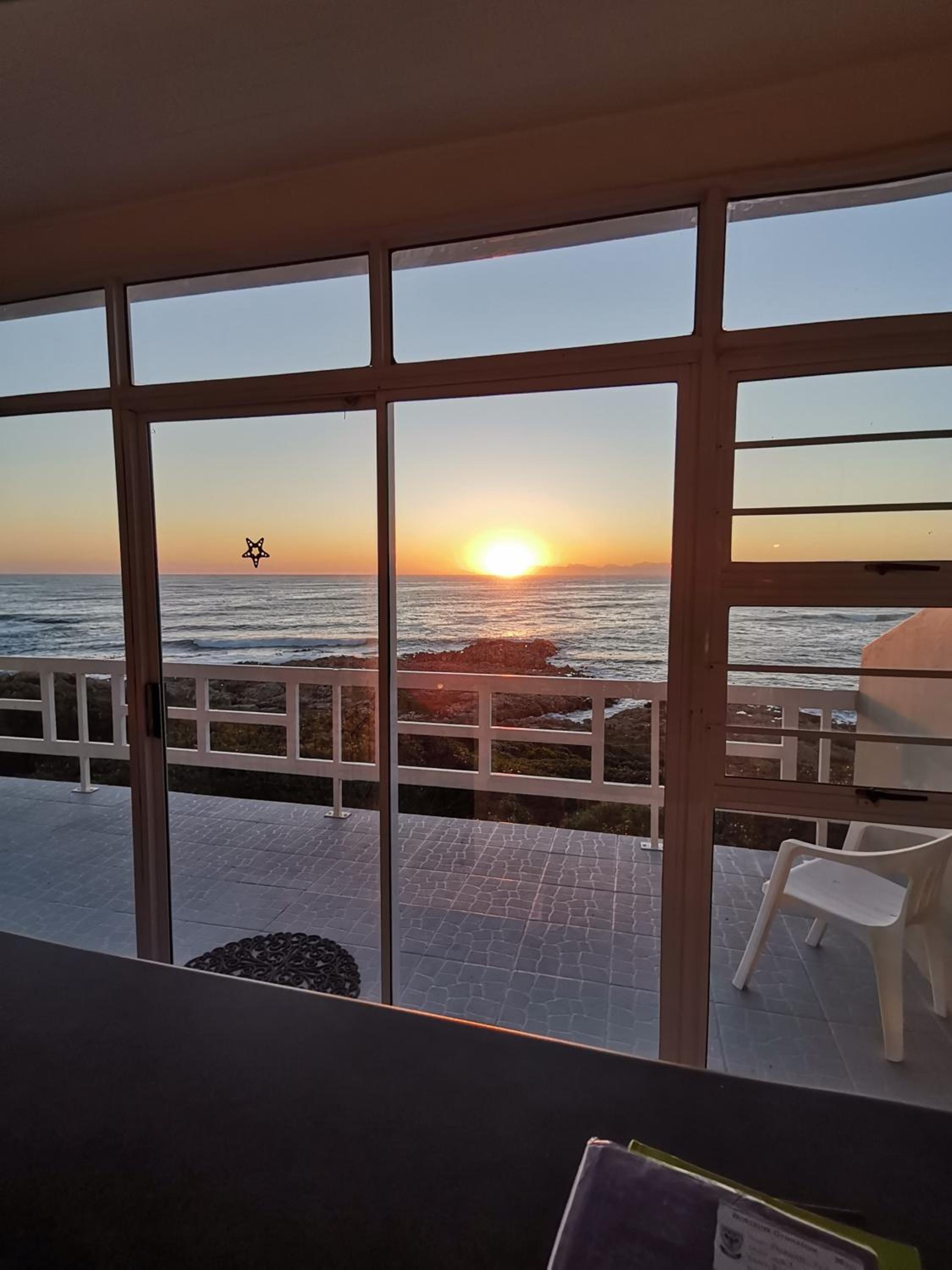 La Melamier On the Rocks Bed & Breakfast view 4